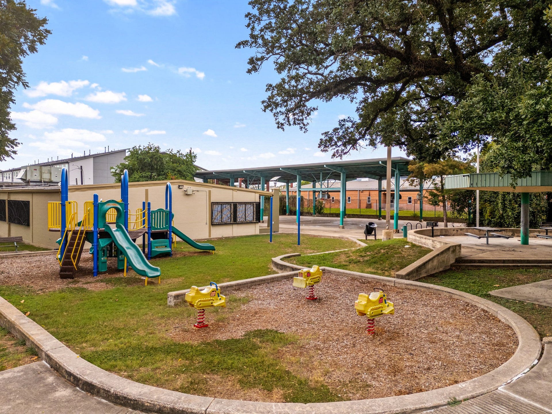 429 Meadow Street, Houston, TX 77020 429 Meadow Street, Houston, TX 77020