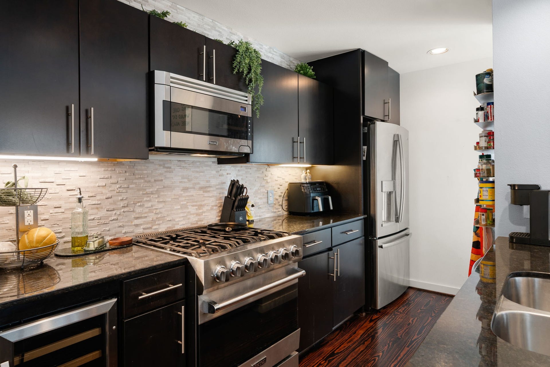 429 Meadow Street, Houston, TX 77020 429 Meadow Street, Houston, TX 77020