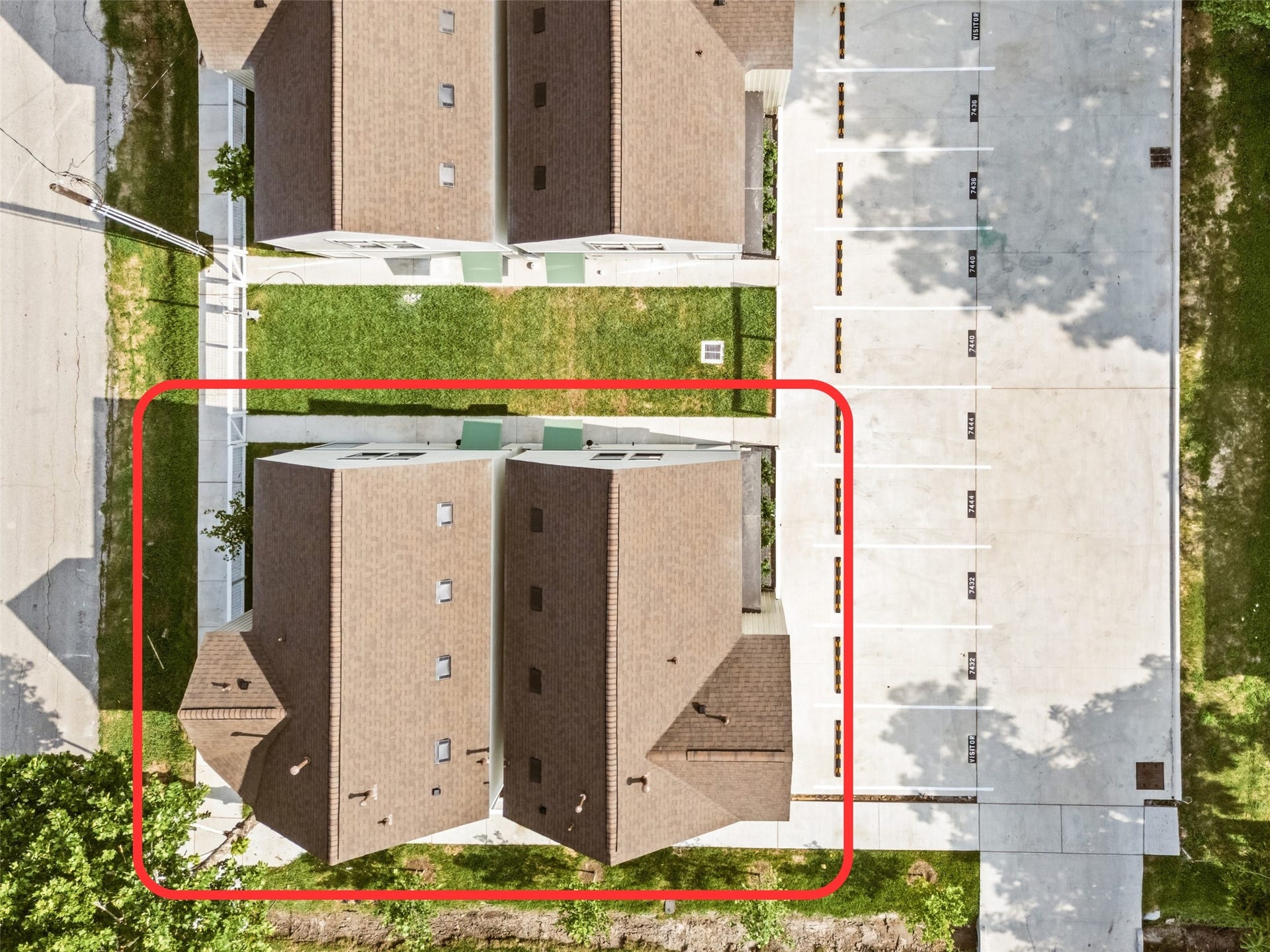 7432 & 7444 Tremper Street, Houston, TX 77020 Over 3,000 SF of living