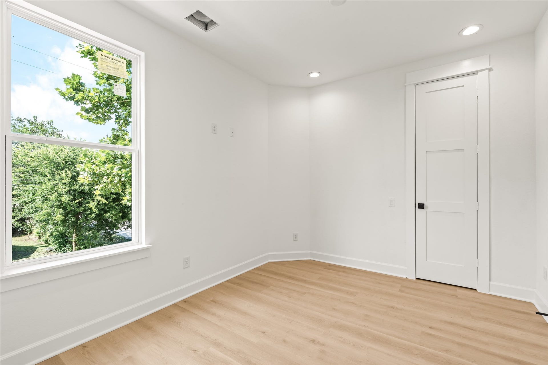 7432 & 7444 Tremper Street, Houston, TX 77020 Secondary bedroom with full-sized space bedrooms that don't compromise on size