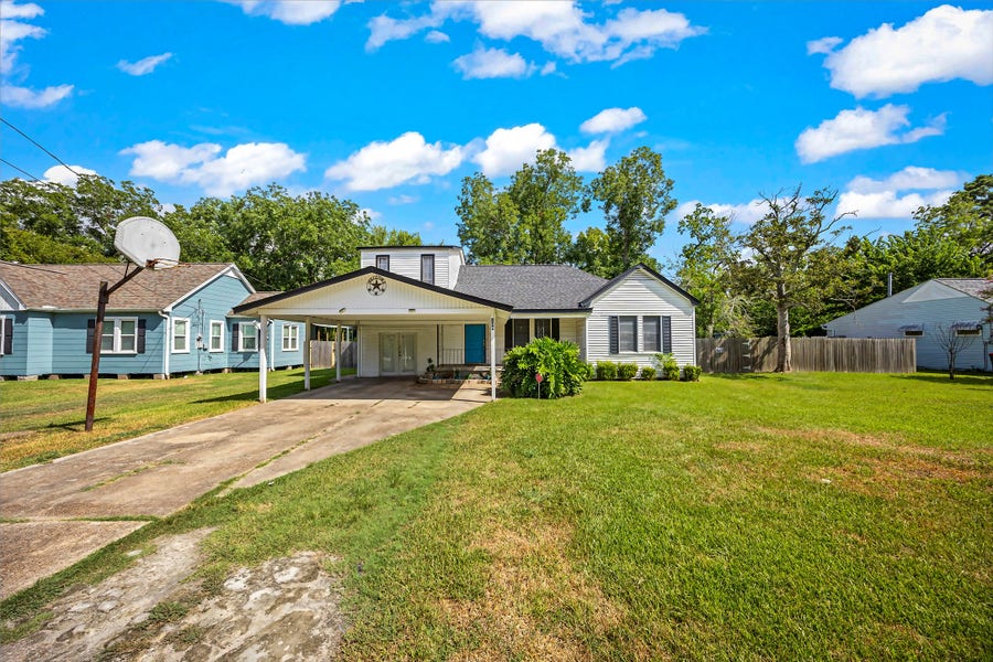 Property photo for 209 South Street, Baytown, TX
