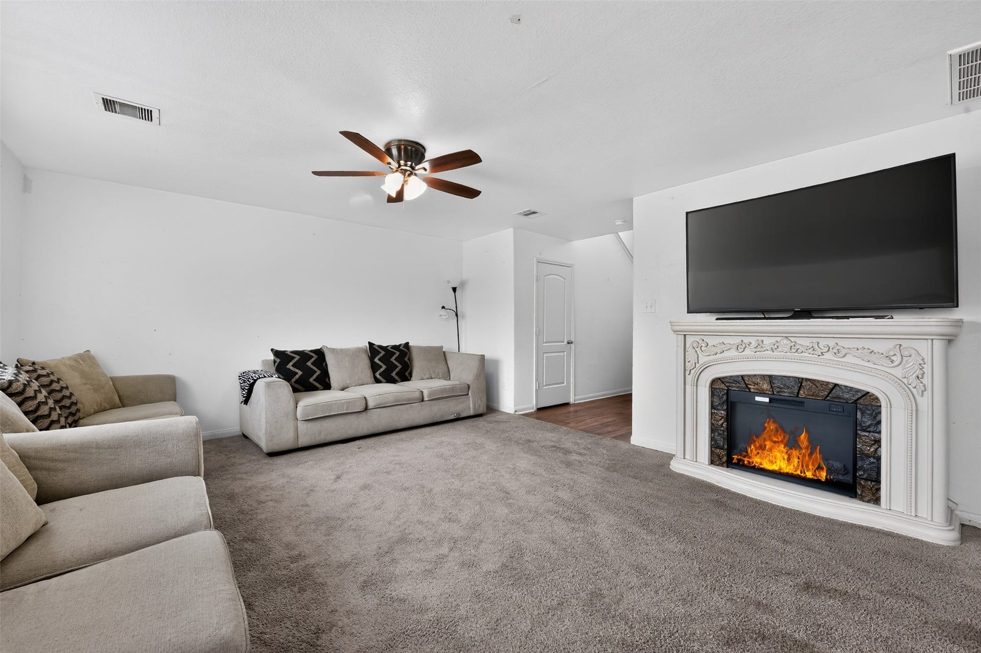 17315 Osprey Forest Drive, Hockley, TX 77447 17315 Osprey Forest Drive, Hockley, TX 77447
