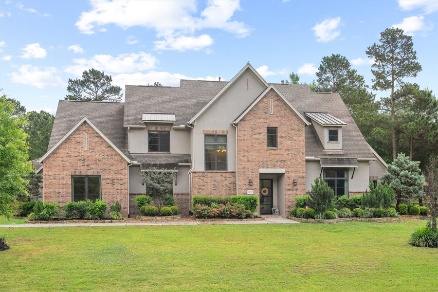 Property photo for 30702 Spring Lake Boulevard, Tomball, TX