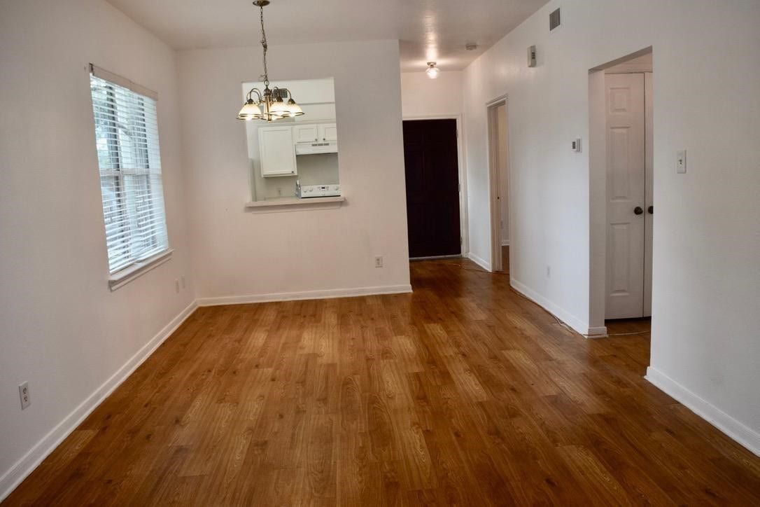 2302 Colorado Street, Houston, TX 77007 Living Room of Unit B Located on the Second Floor
