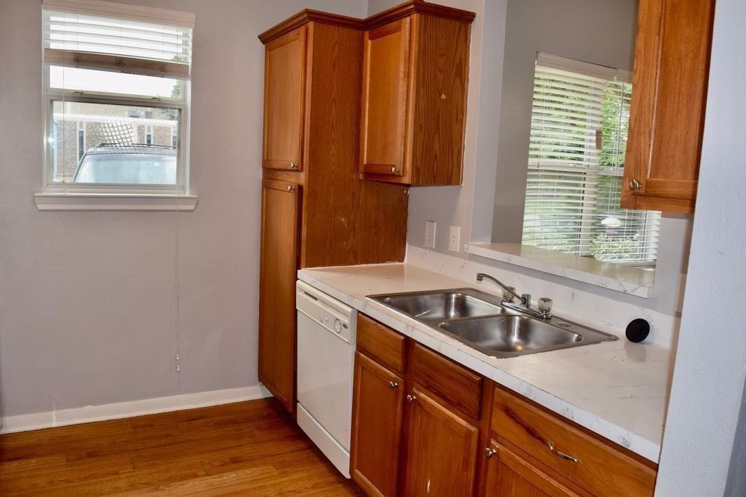 2302 Colorado Street, Houston, TX 77007 Unit A Located on the First Floor