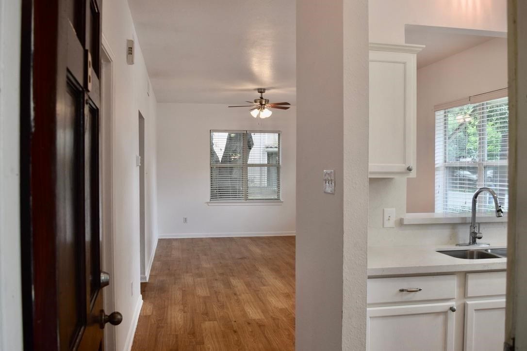 2302 Colorado Street, Houston, TX 77007 Entrance of Unit B - Located on the Second Floor