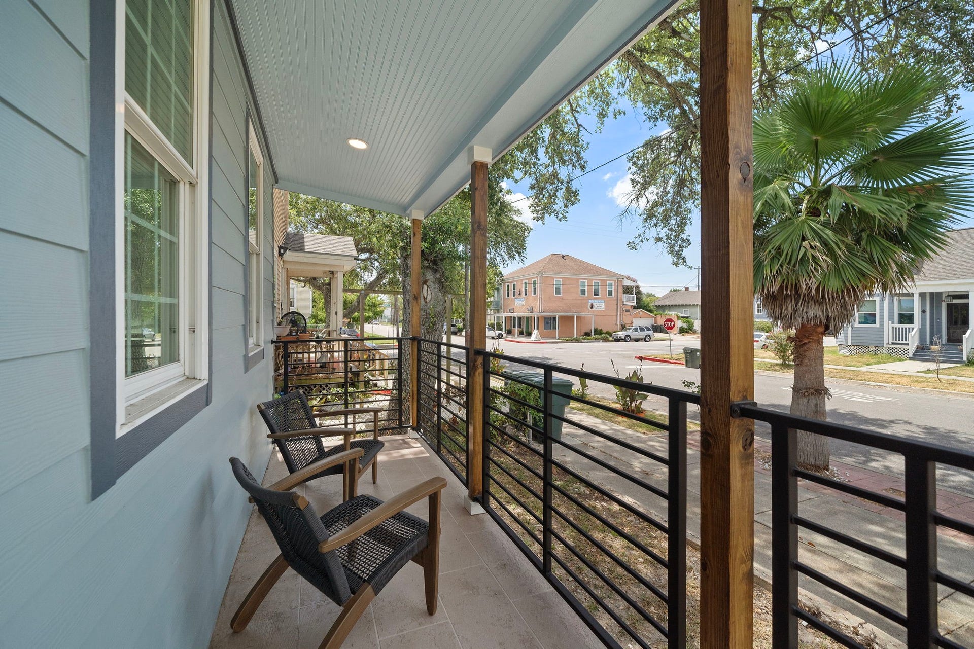 1825 Avenue N Street, Galveston, TX 77550 A cozy front porch for coffee to start your day. Front patio has been extended and upgraded with crushed granite and limestone pavers.