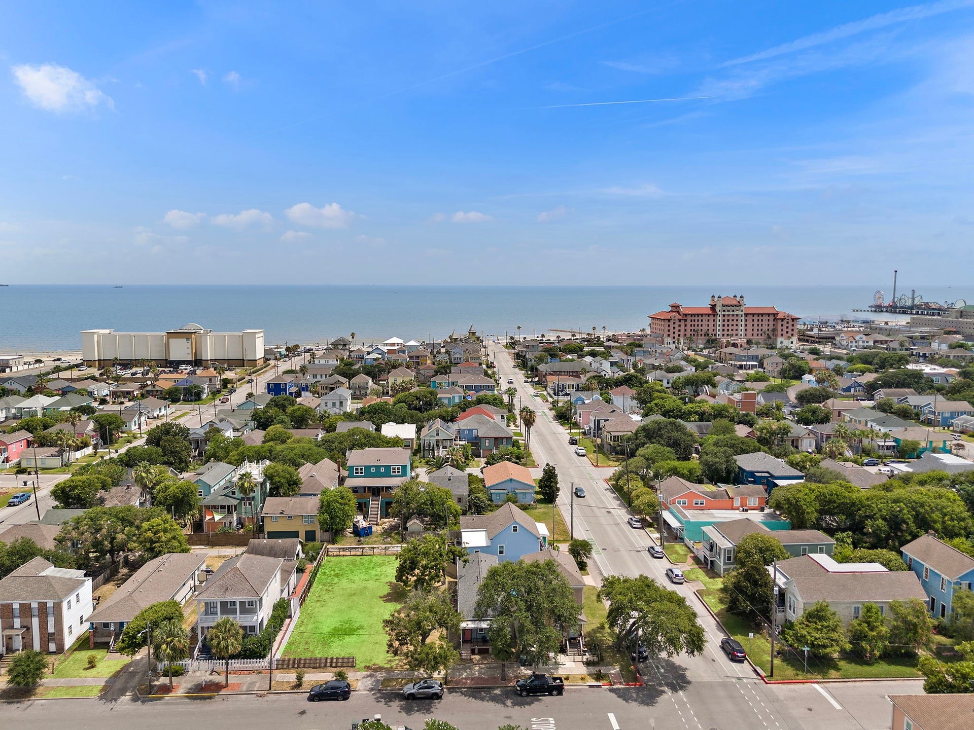 1825 Avenue N Street, Galveston, TX 77550 Quick 7 min walk to the seawall. Straight shot with bike lane down 19th St.