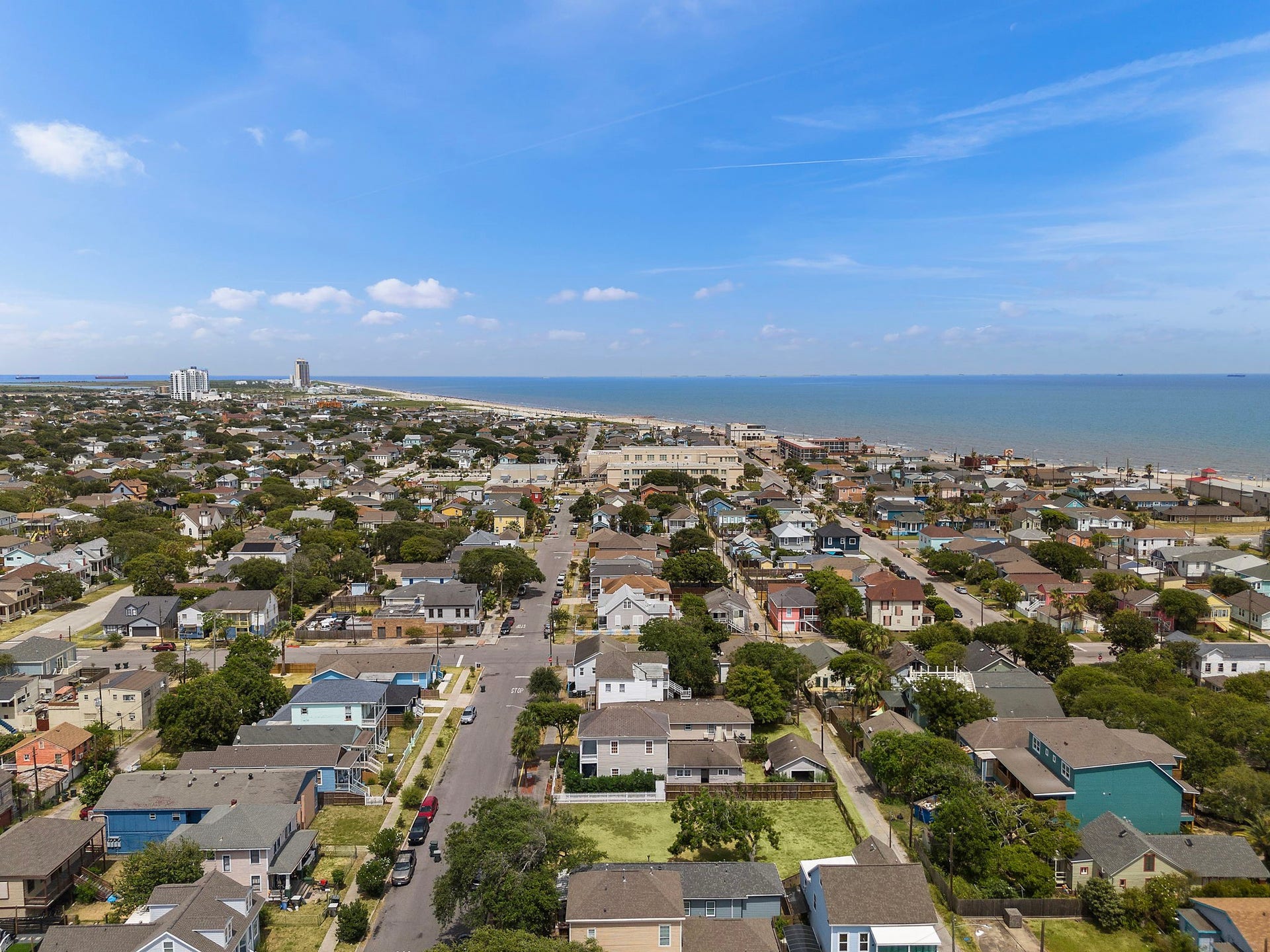 1825 Avenue N Street, Galveston, TX 77550 Another aerial view of Galveston.