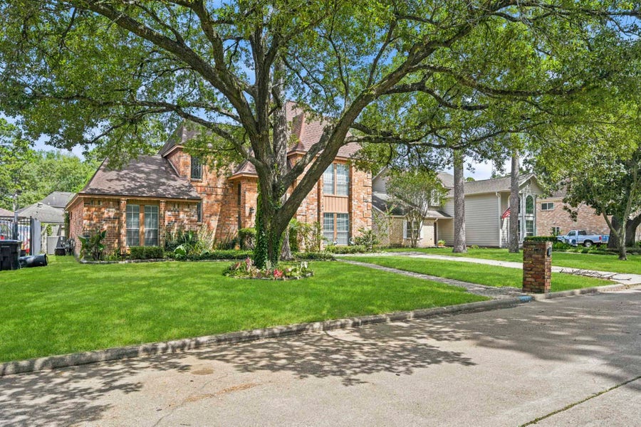 Property photo for 12447 Oak Park Drive, Houston, TX