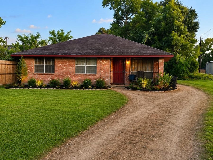 Property photo for 1717 S Victory Drive, Houston, TX