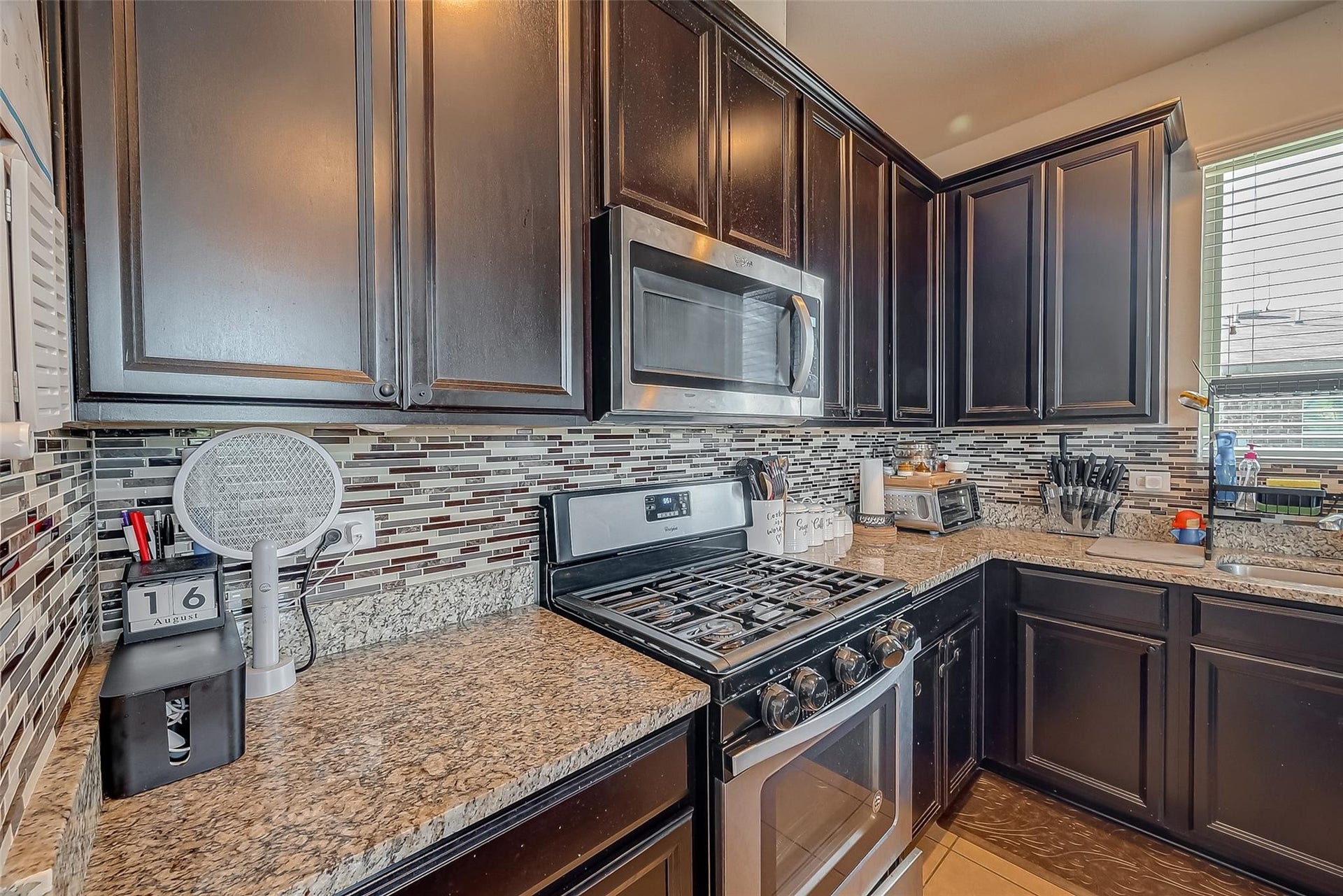 13907 Rimple Bend Lane, Houston, TX 77048 Kitchen
