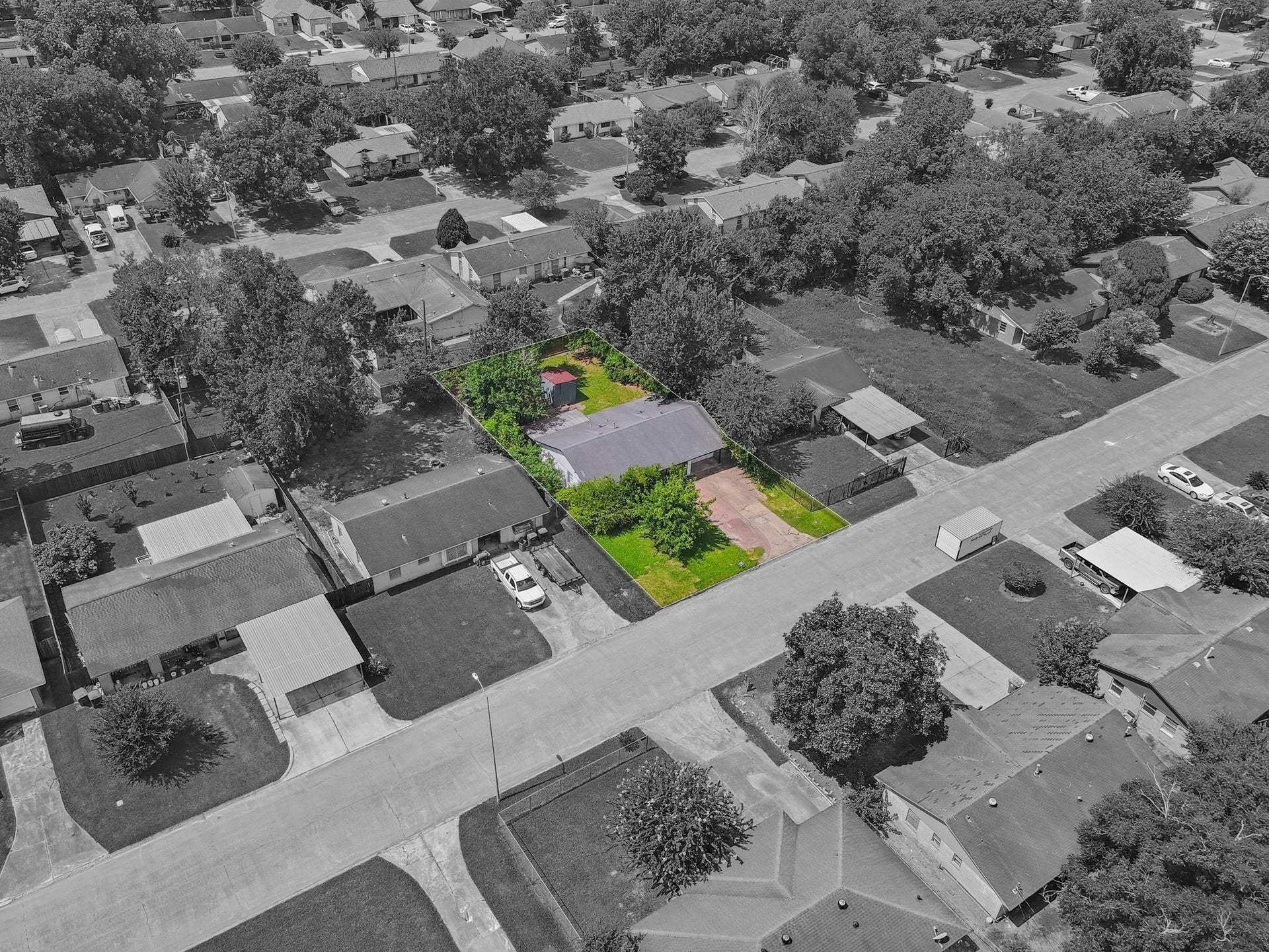 5242 Greylog Drive, Houston, TX 77048 Another aerial photo of this property.