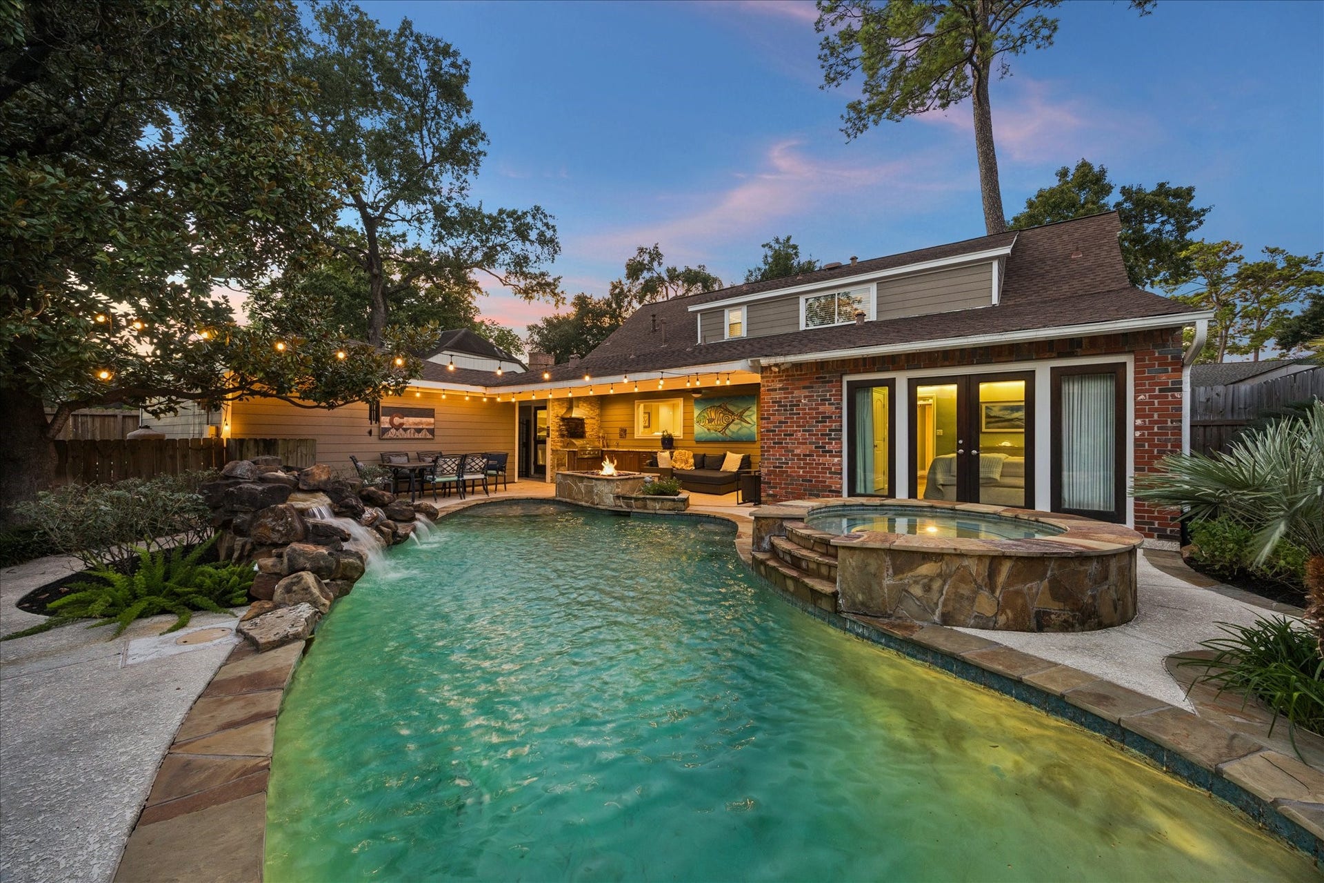13723 Taylorcrest Road, Houston, TX 77079 13723 Taylorcrest Road, Houston, TX 77079