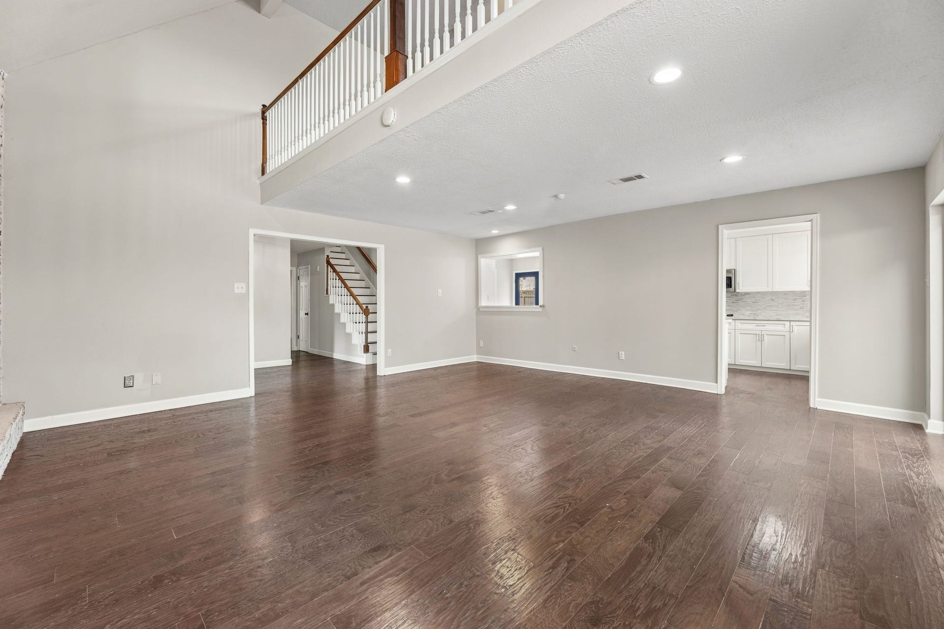 4411 Deerfield Village Drive, Houston, TX 77084 Beautiful wood floors and abundant natural light!