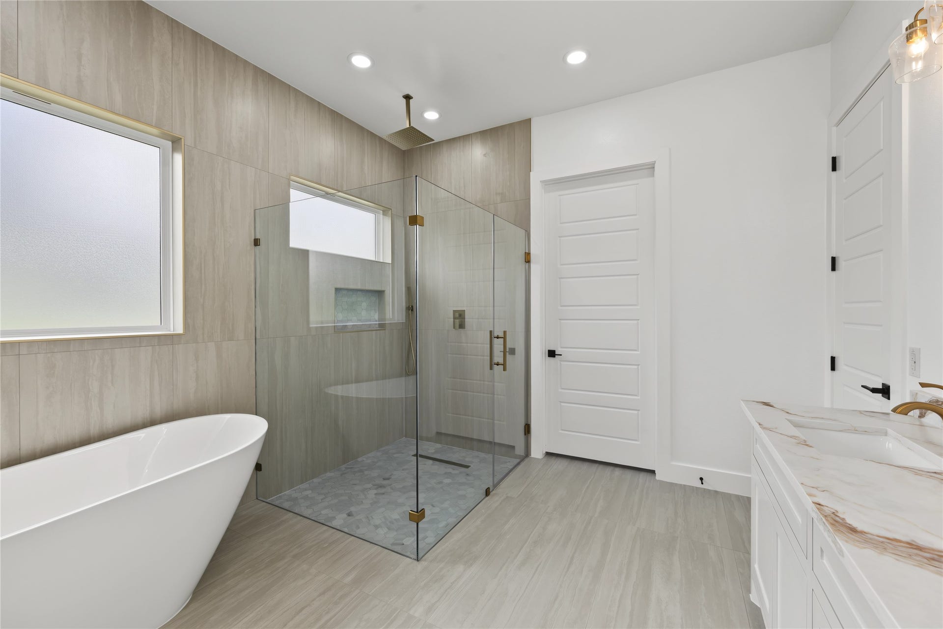 15036 Tybee Lane, Conroe, TX 77306 primary bath