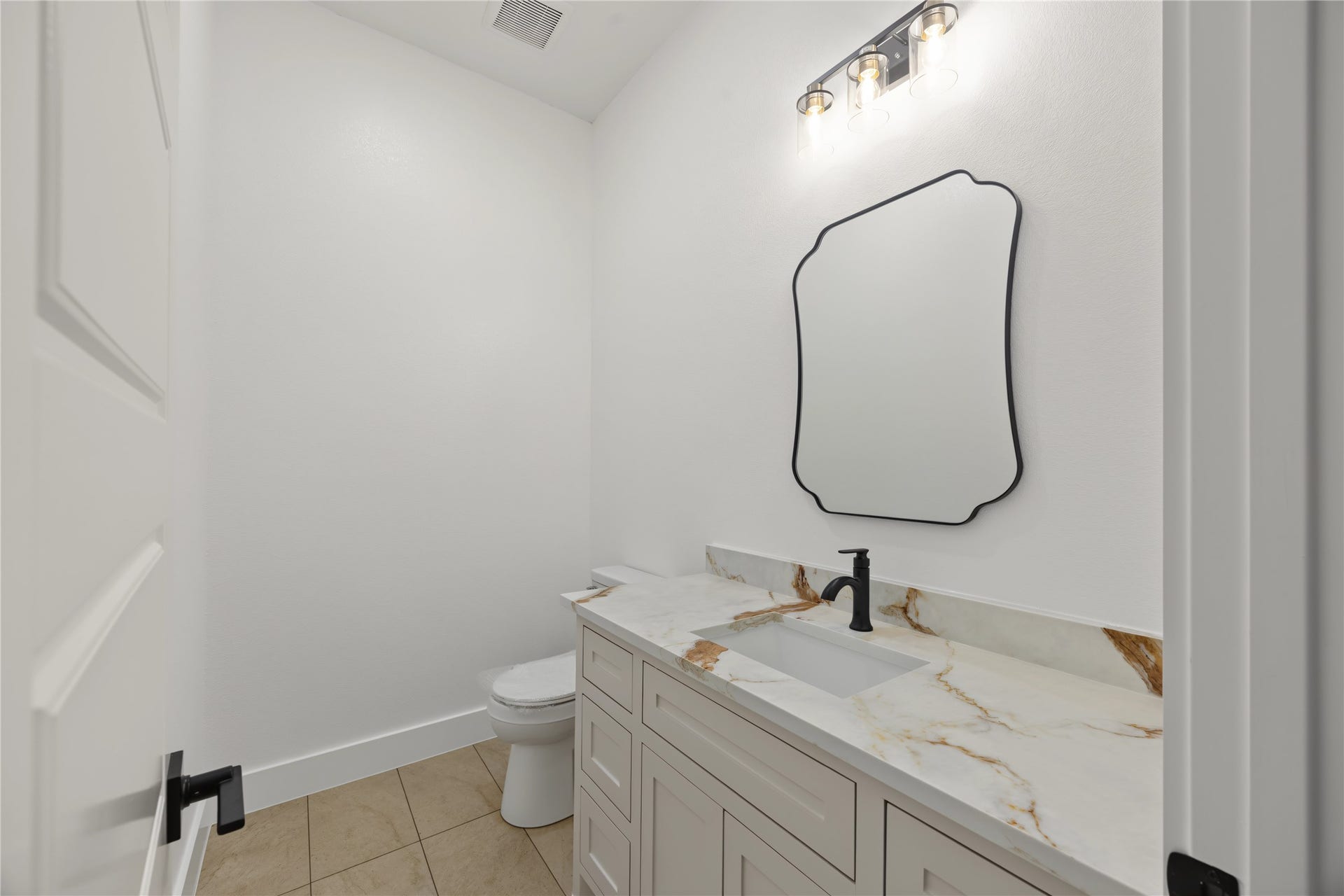 15036 Tybee Lane, Conroe, TX 77306 half bath