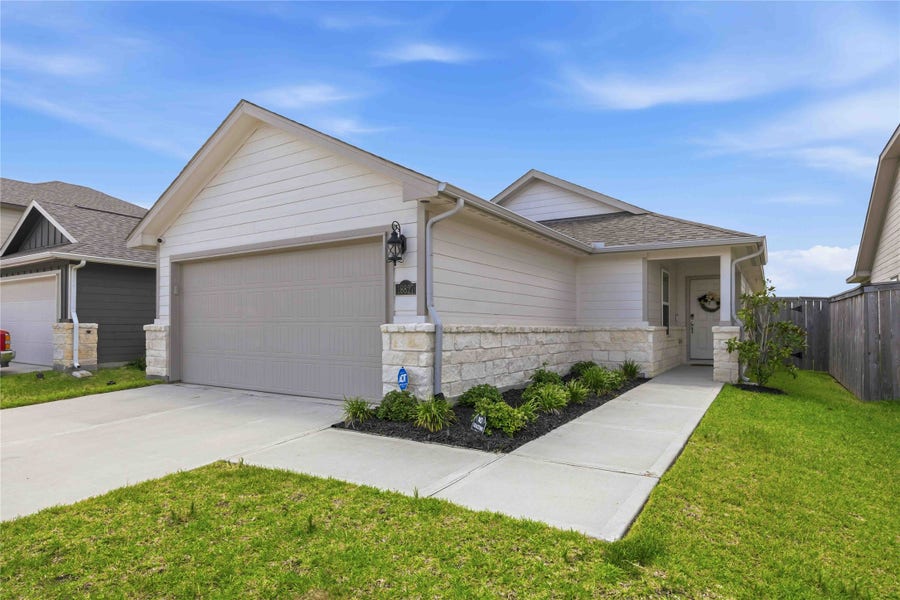 Property photo for 18827 Chisholm Meadow Drive, Crosby, TX