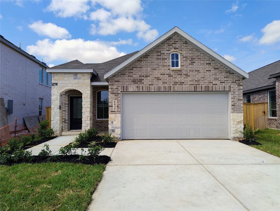 Property photo for 6830 Papillon Lane, Needville, TX