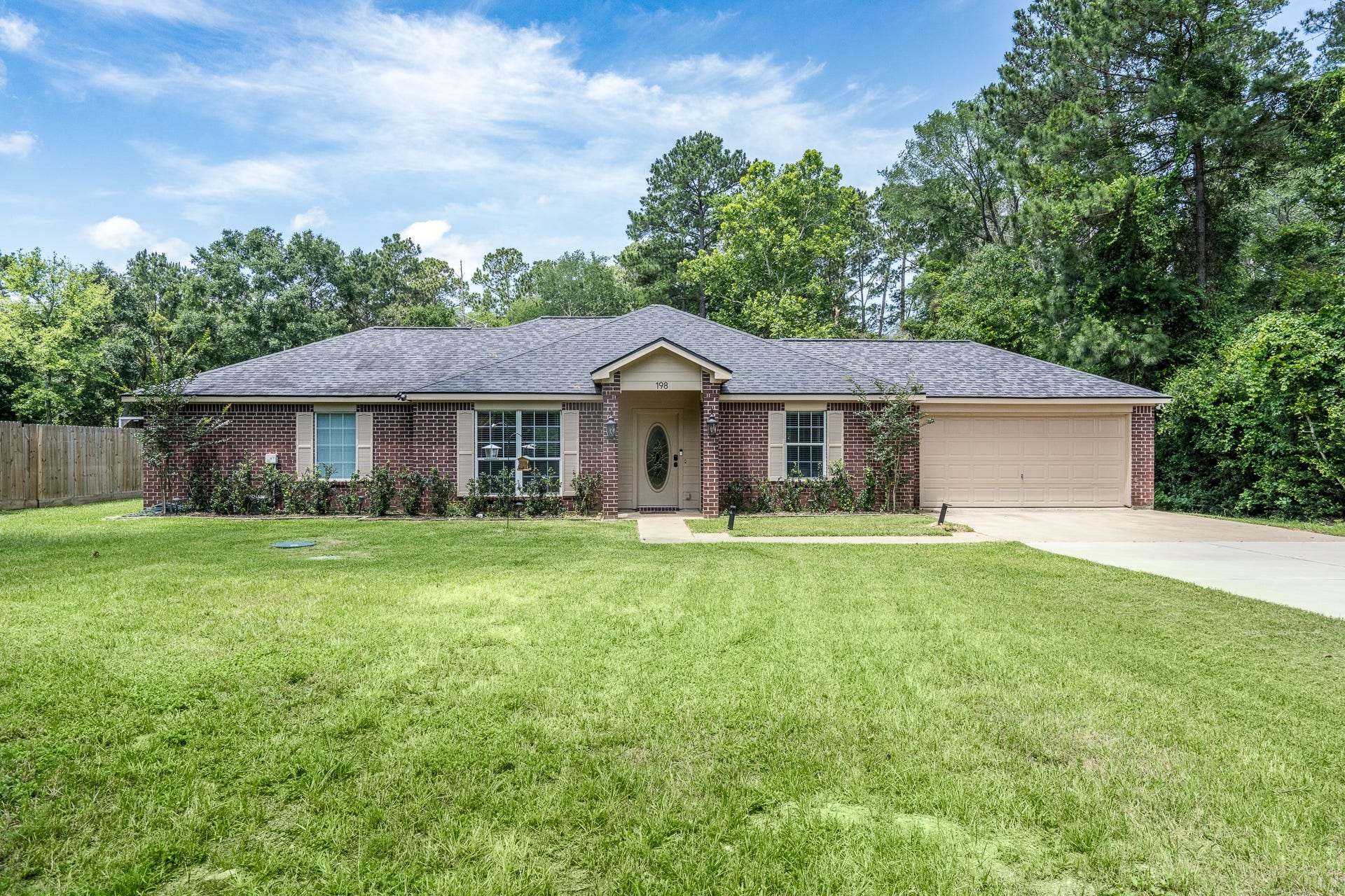 198 Oak Hollow Boulevard, Magnolia, TX 77355 198 Oak Hollow Boulevard, Magnolia, TX 77355