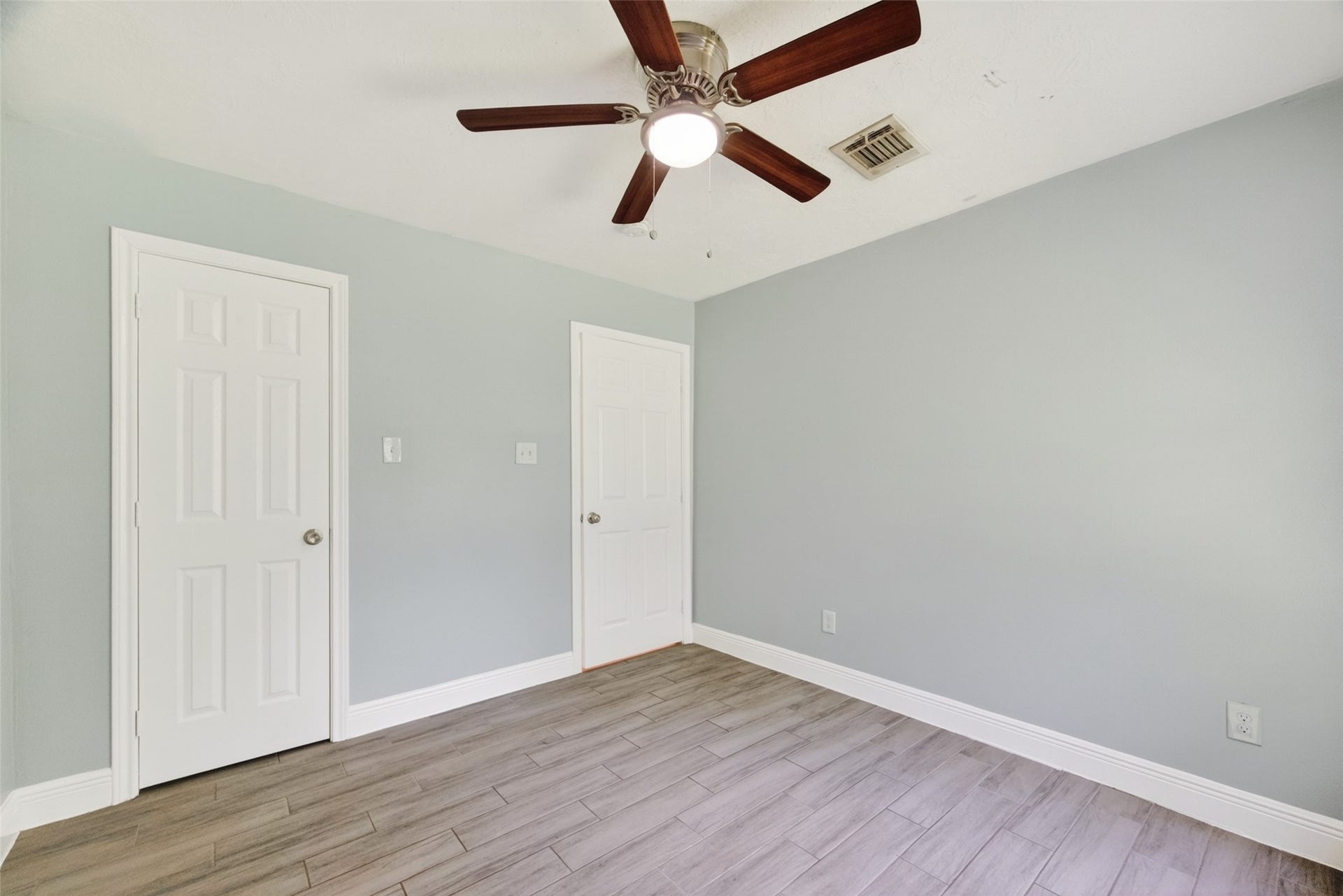 3031 Groton Drive, Houston, TX 77051 3031 Groton Drive, Houston, TX 77051