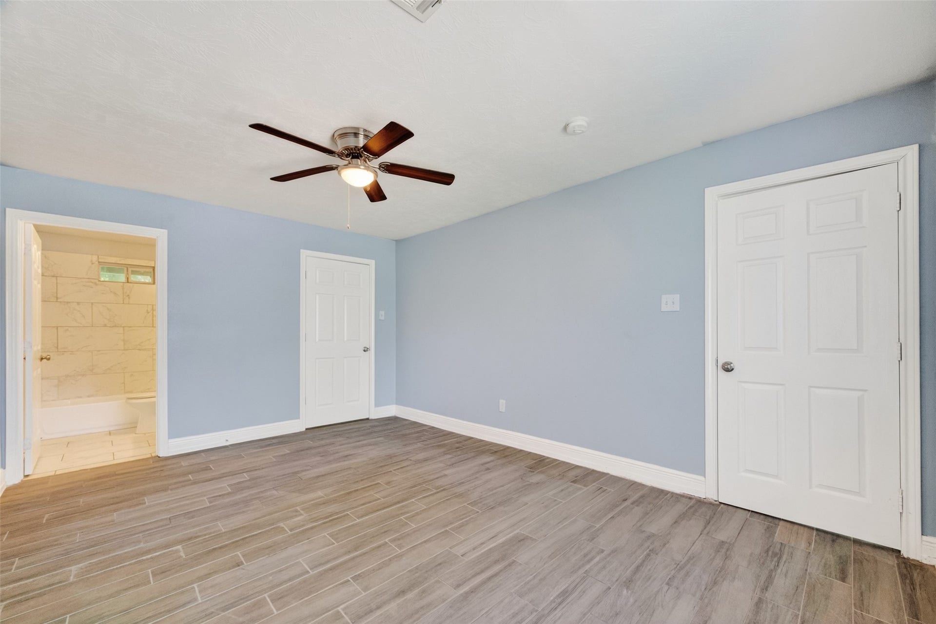 3031 Groton Drive, Houston, TX 77051 3031 Groton Drive, Houston, TX 77051