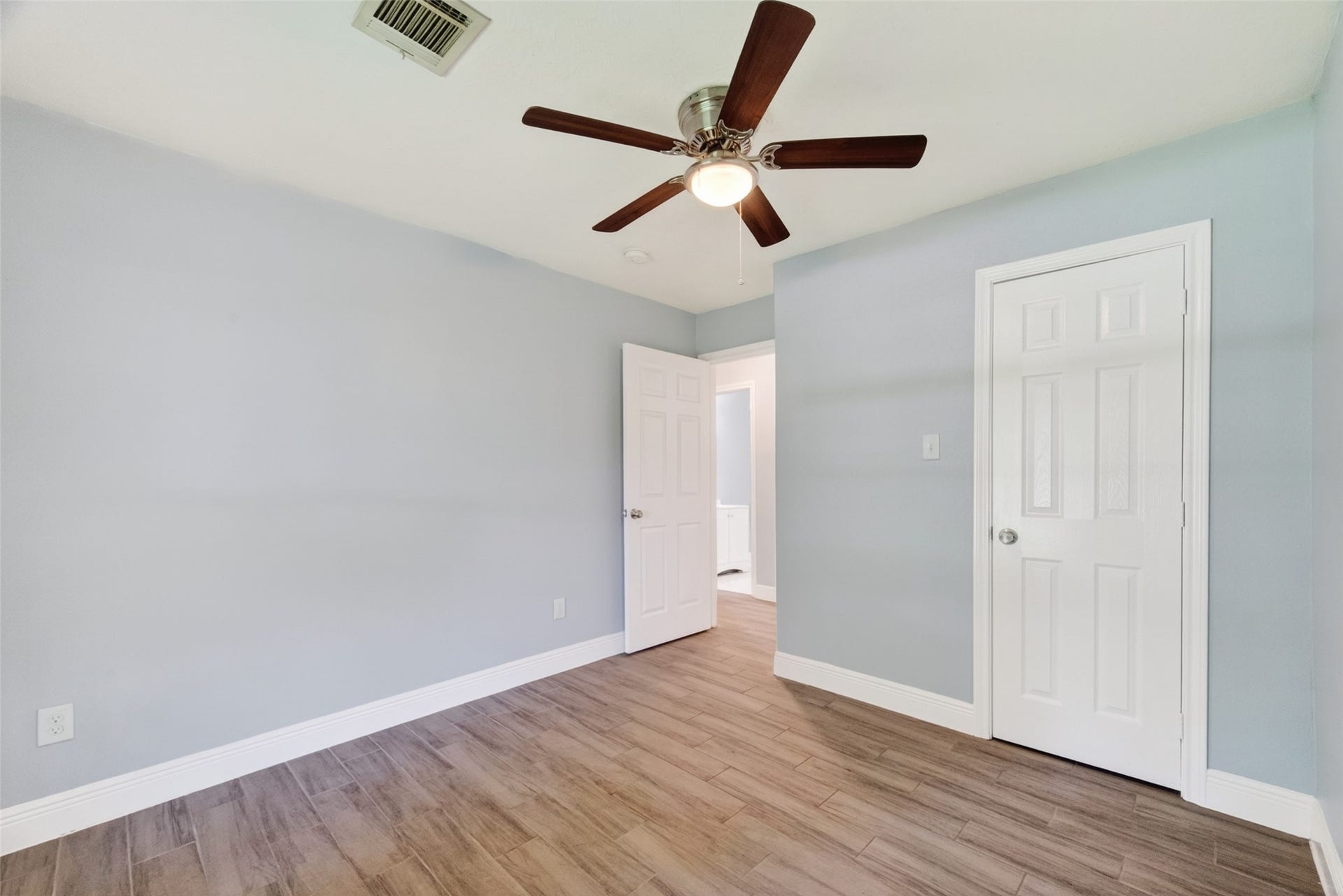 3031 Groton Drive, Houston, TX 77051 3031 Groton Drive, Houston, TX 77051