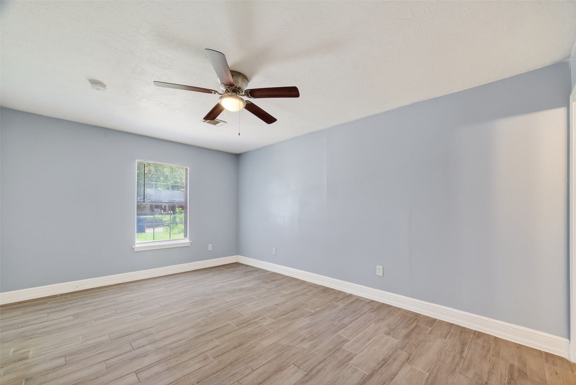 3031 Groton Drive, Houston, TX 77051 3031 Groton Drive, Houston, TX 77051
