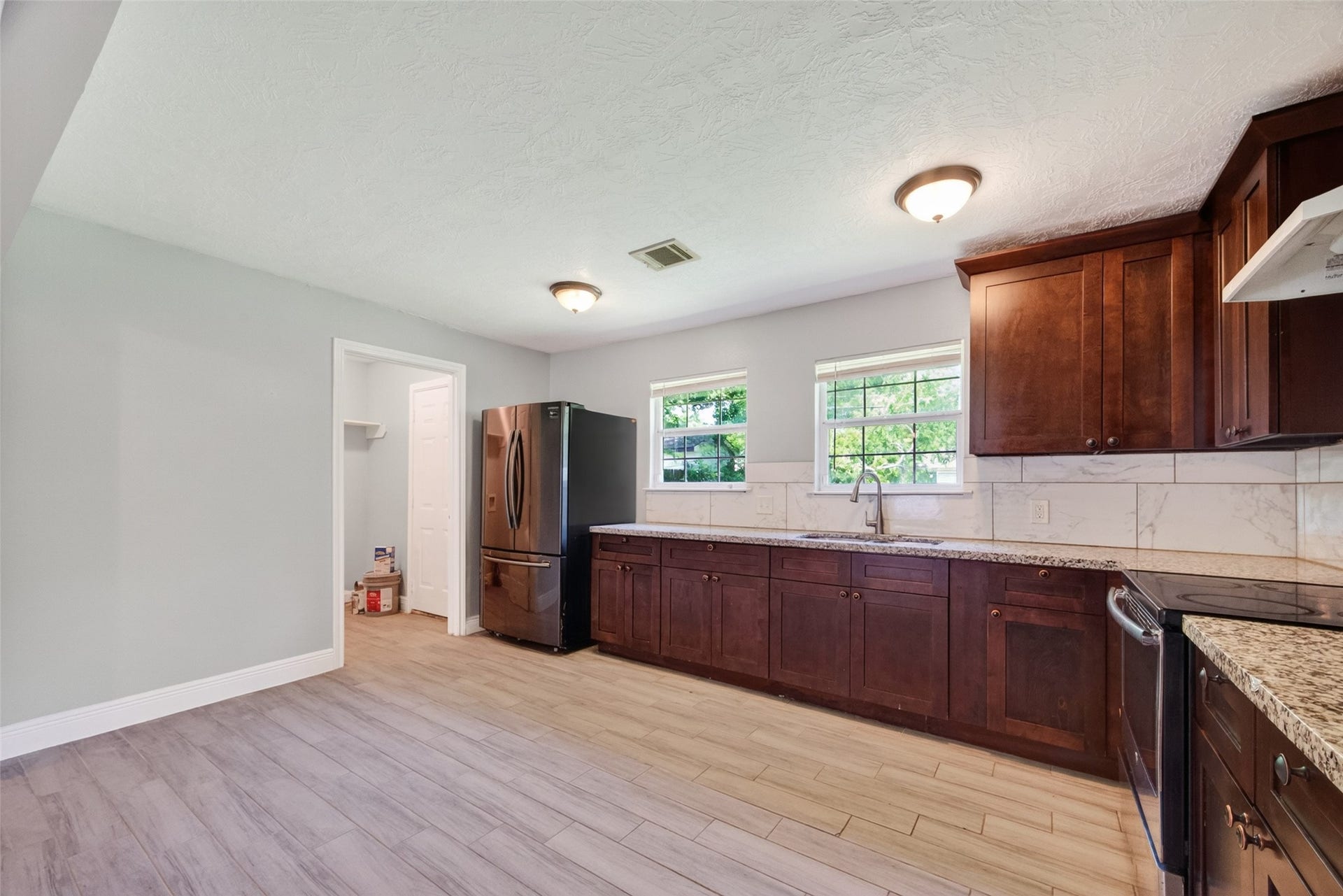 3031 Groton Drive, Houston, TX 77051 3031 Groton Drive, Houston, TX 77051