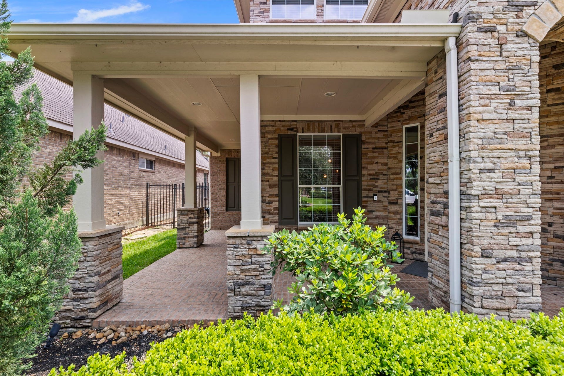 130 S Arrow Canyon Circle, The Woodlands, TX 77389 130 S Arrow Canyon Circle, The Woodlands, TX 77389