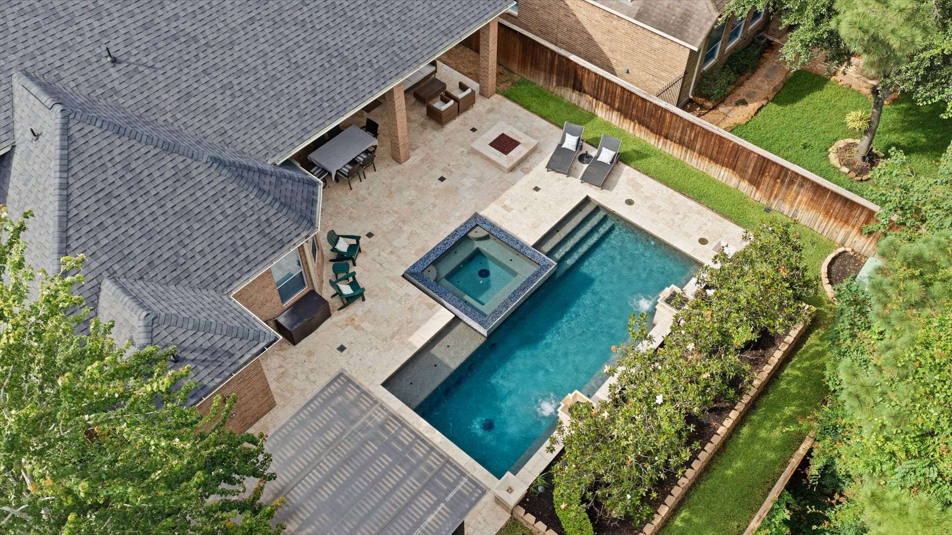 130 S Arrow Canyon Circle, The Woodlands, TX 77389 This backyard is like having your own resort at home!