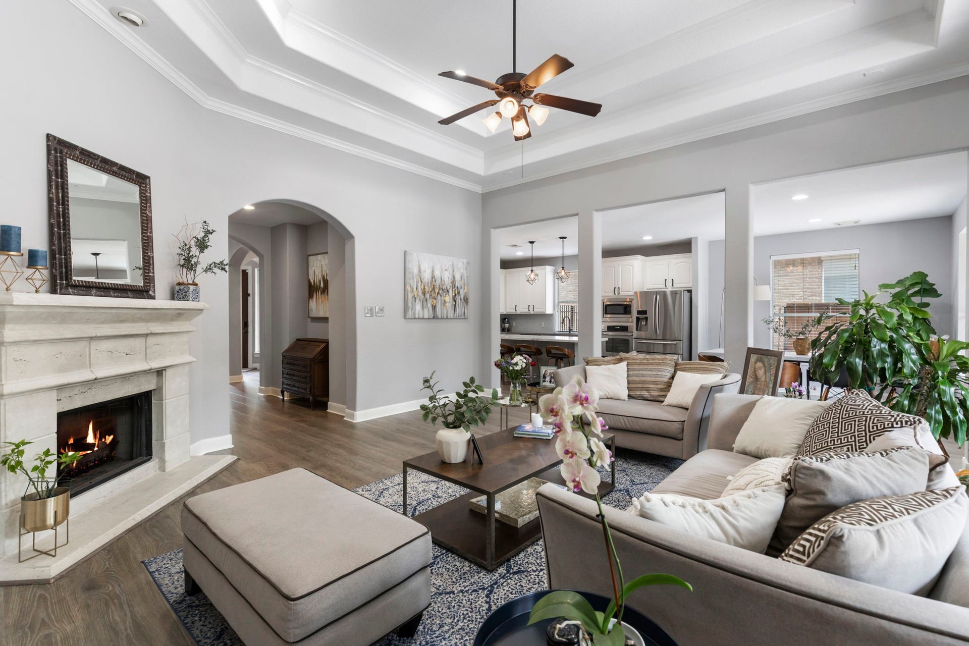 130 S Arrow Canyon Circle, The Woodlands, TX 77389 130 S Arrow Canyon Circle, The Woodlands, TX 77389