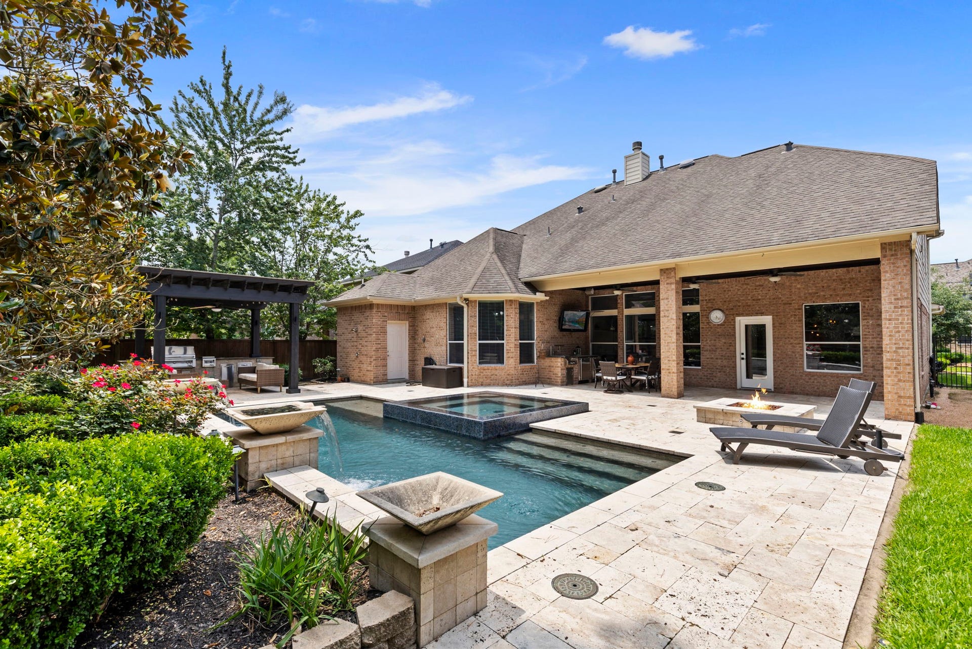 130 S Arrow Canyon Circle, The Woodlands, TX 77389 130 S Arrow Canyon Circle, The Woodlands, TX 77389