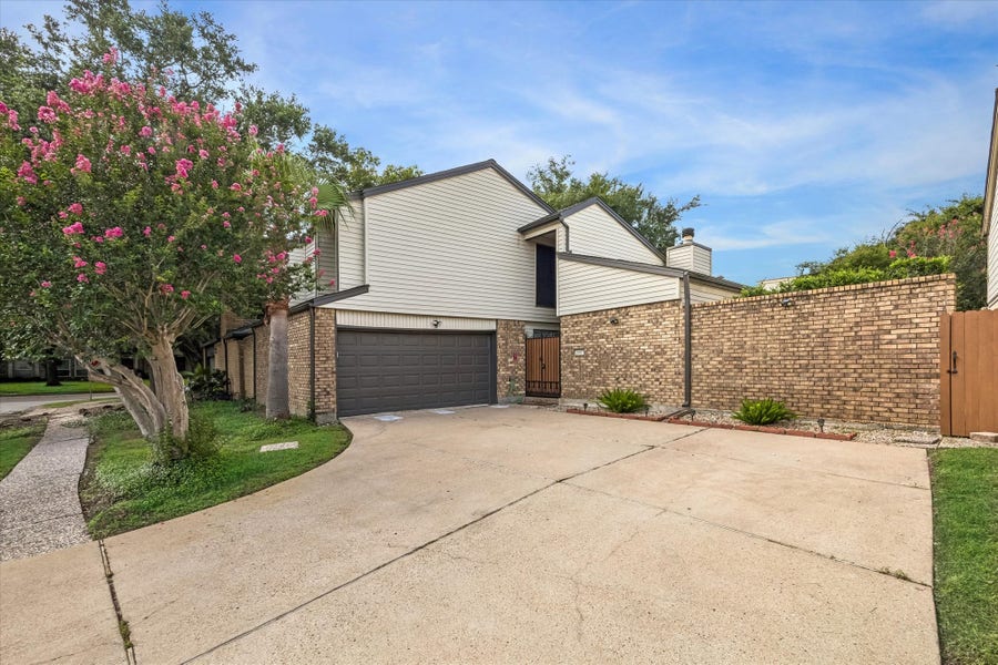 Property photo for 16607 Sunlight Way, Houston, TX