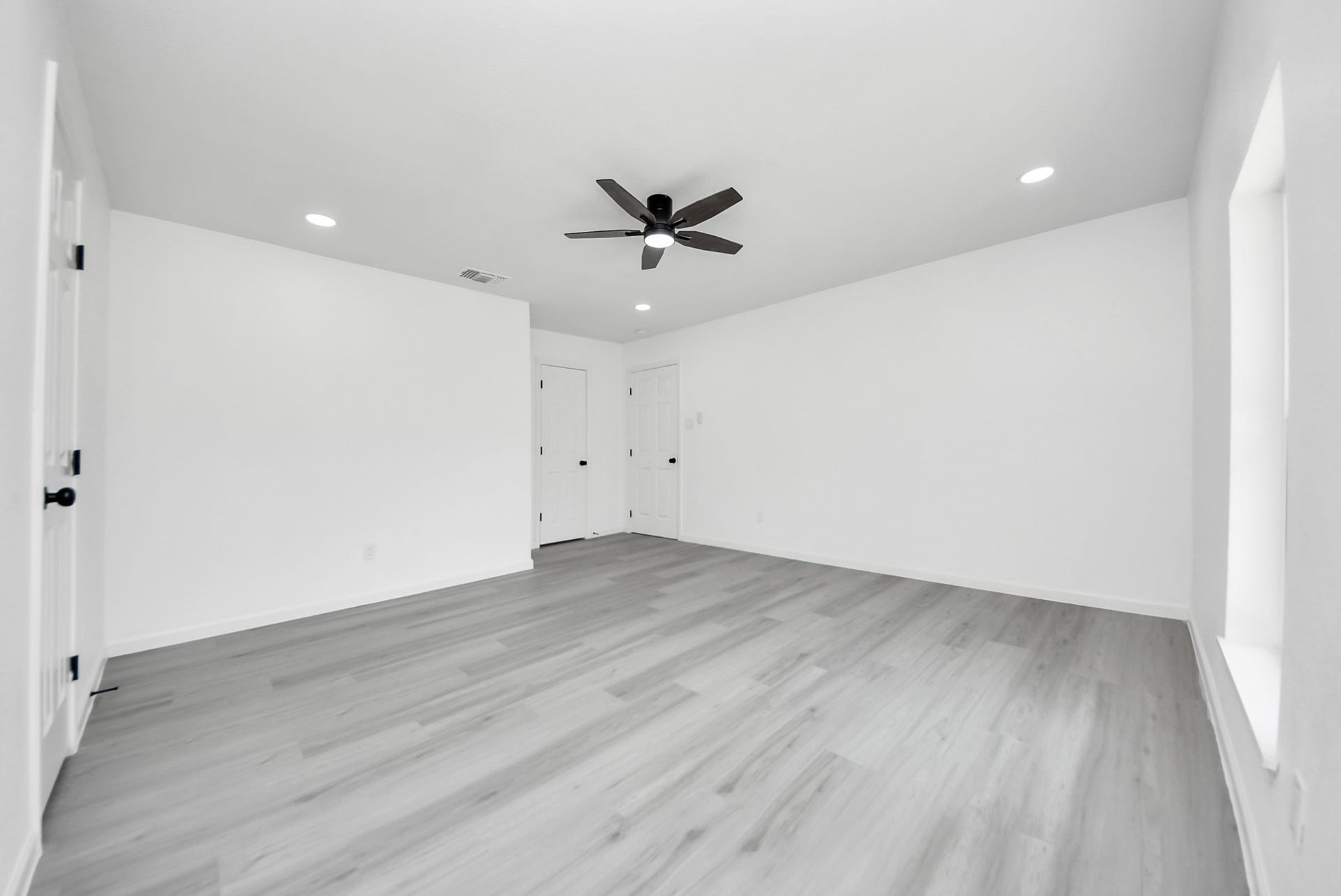 6314 Silver Chalice Drive, Houston, TX 77088 6314 Silver Chalice Drive, Houston, TX 77088