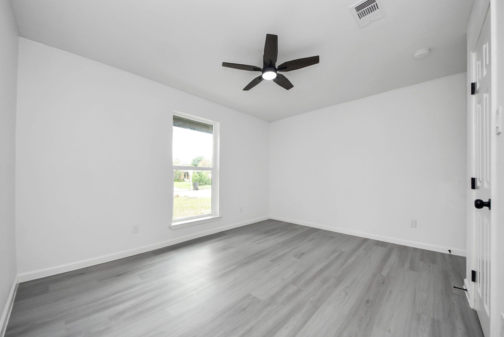 6314 Silver Chalice Drive, Houston, TX 77088 6314 Silver Chalice Drive, Houston, TX 77088