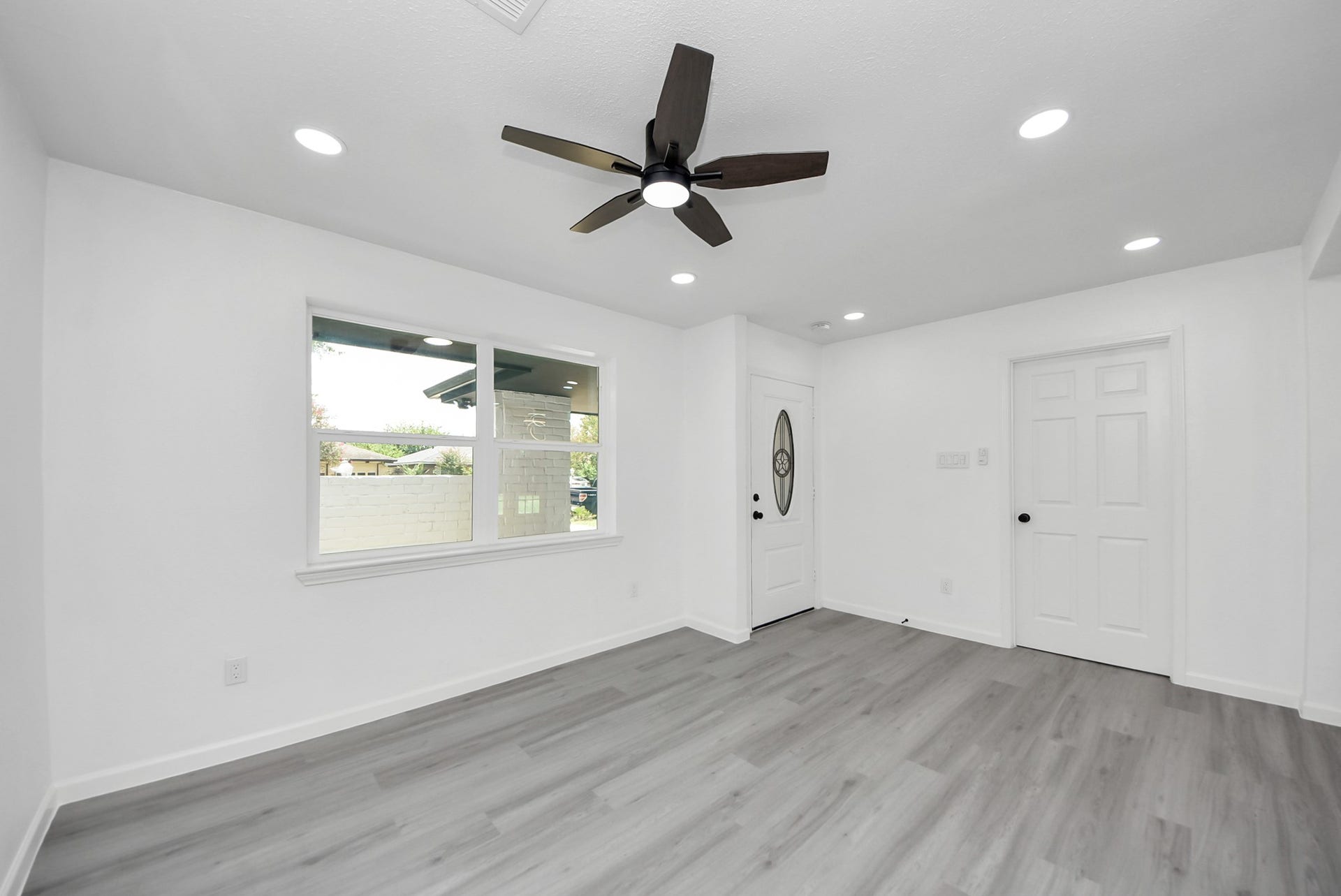 6314 Silver Chalice Drive, Houston, TX 77088 6314 Silver Chalice Drive, Houston, TX 77088