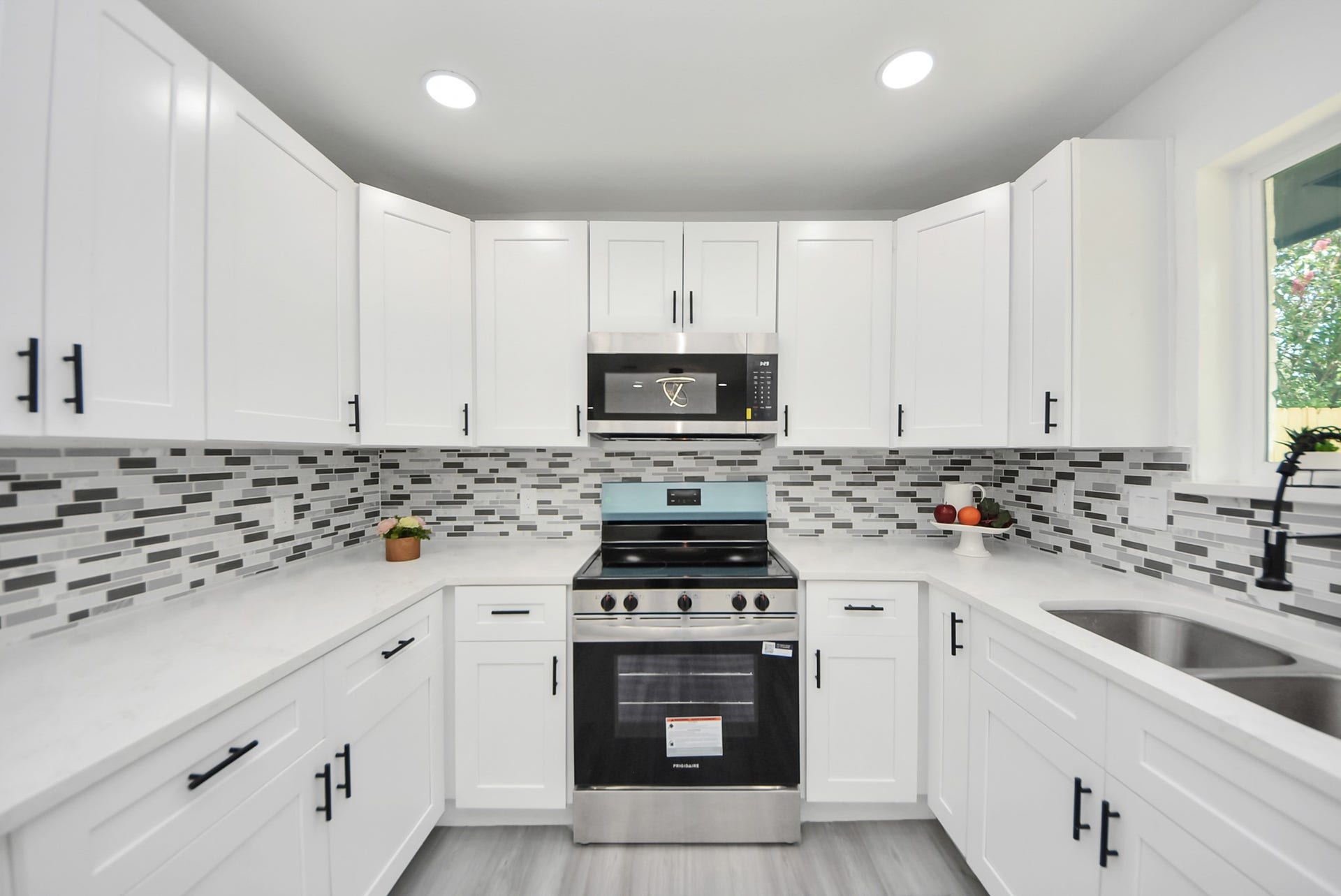 6314 Silver Chalice Drive, Houston, TX 77088 6314 Silver Chalice Drive, Houston, TX 77088
