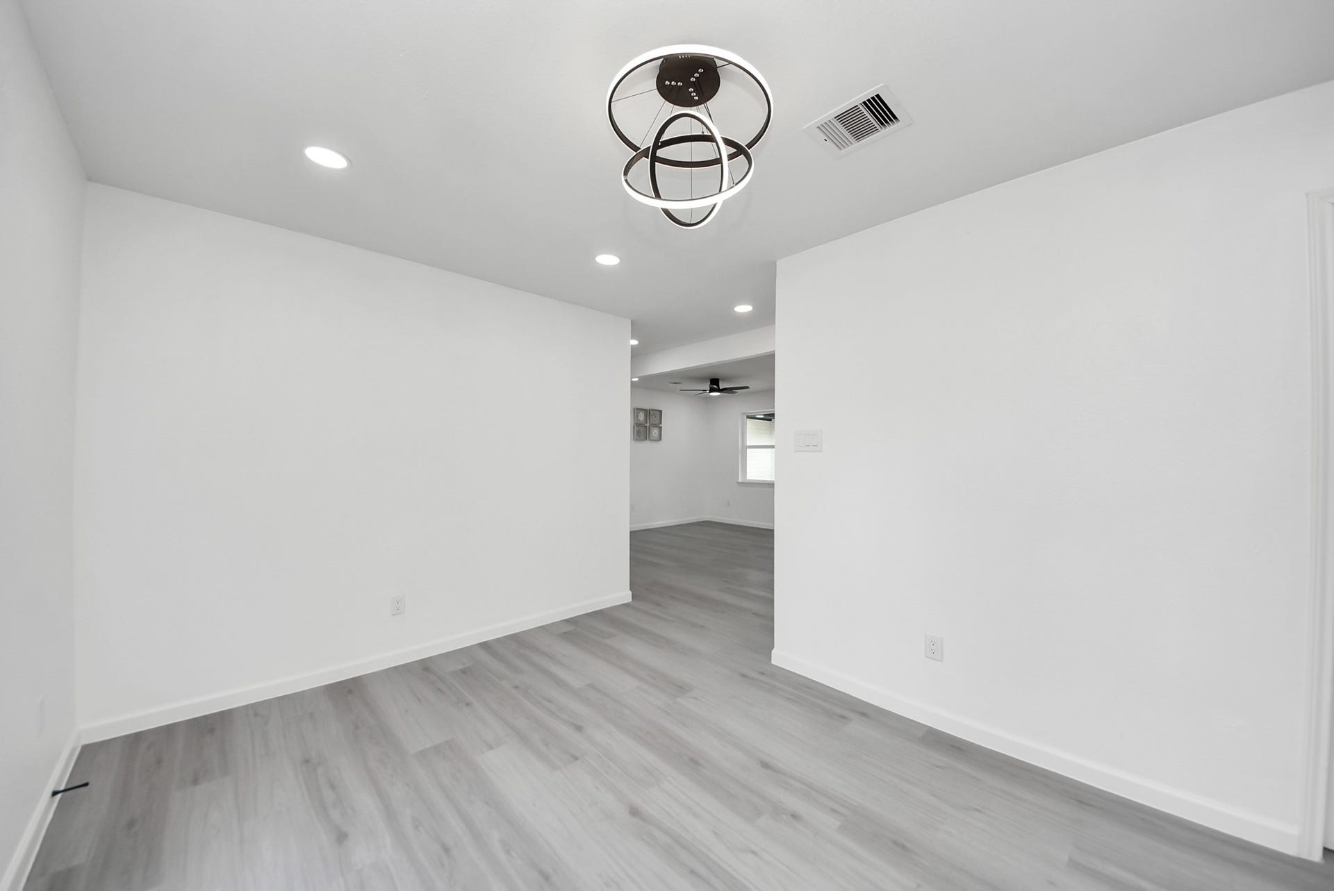 6314 Silver Chalice Drive, Houston, TX 77088 6314 Silver Chalice Drive, Houston, TX 77088
