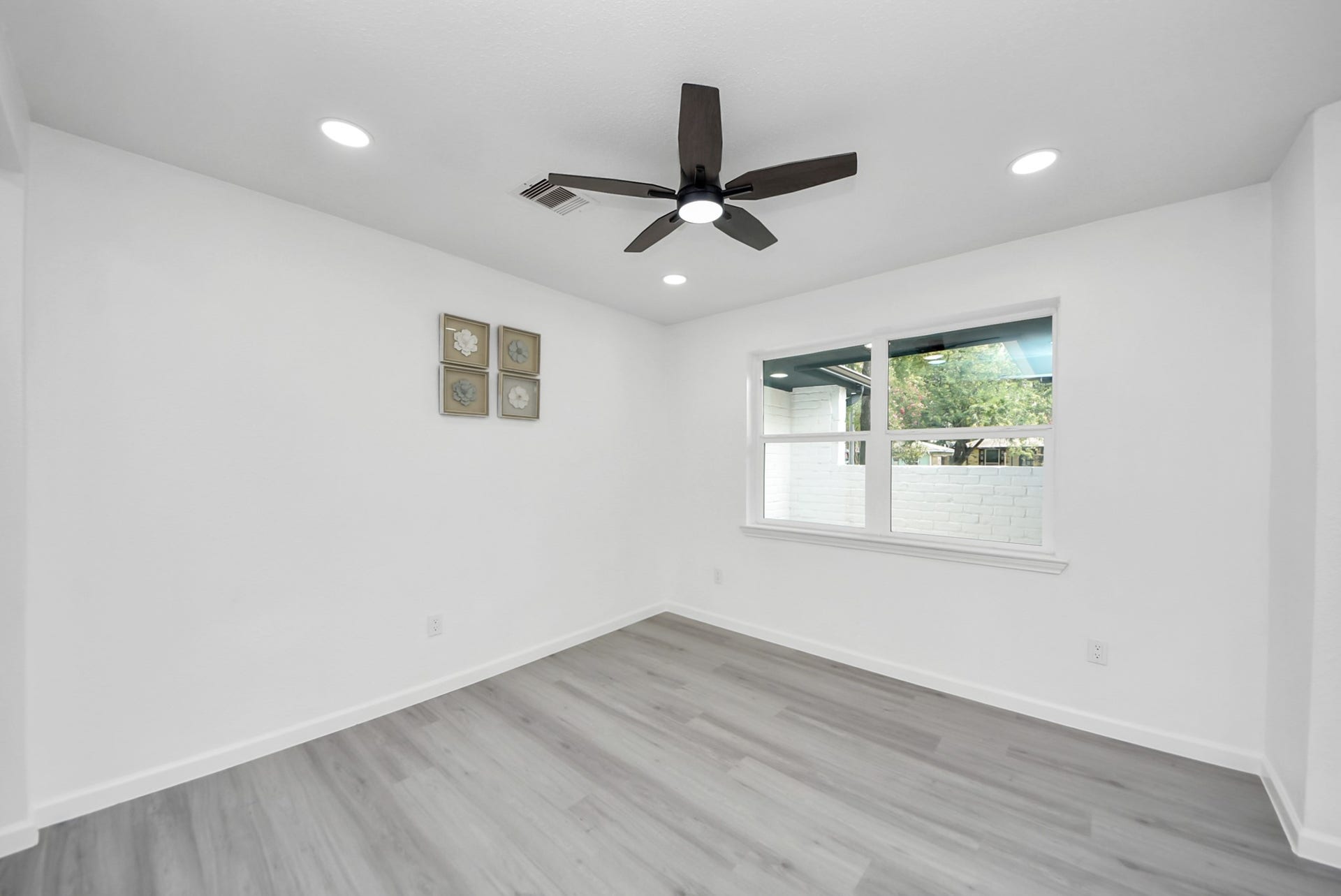 6314 Silver Chalice Drive, Houston, TX 77088 6314 Silver Chalice Drive, Houston, TX 77088