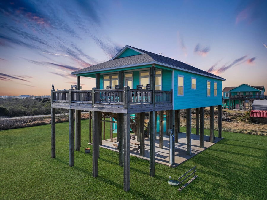 Property photo for 911 S Tinkle Lane, Crystal Beach, TX