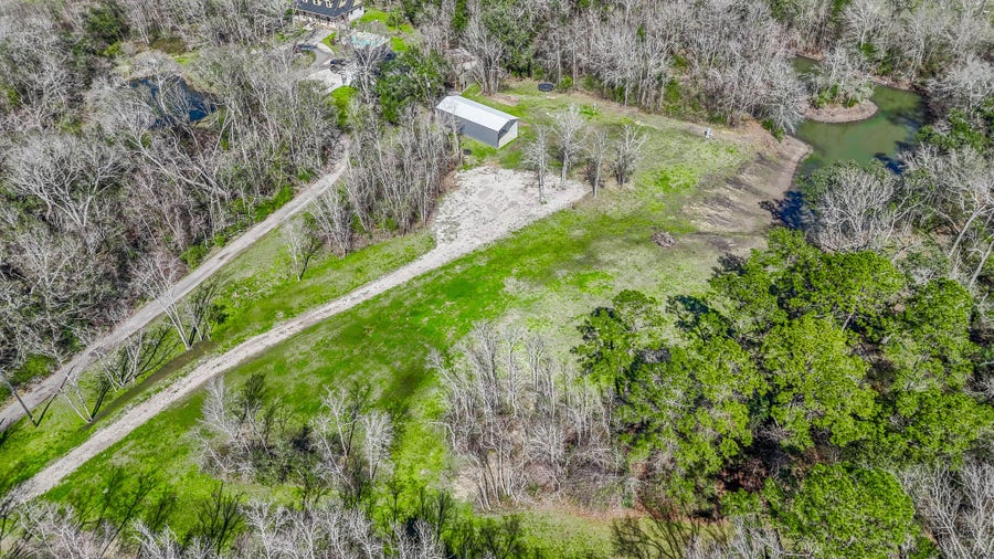 Property photo for 314 County Road 904, Alvin, TX