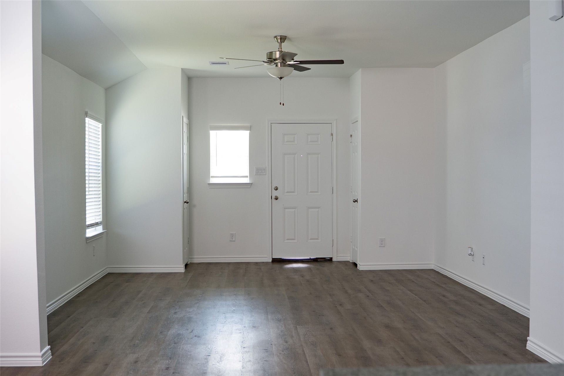 507 Oak Chase Avenue, Dayton, TX 77535 representative photo