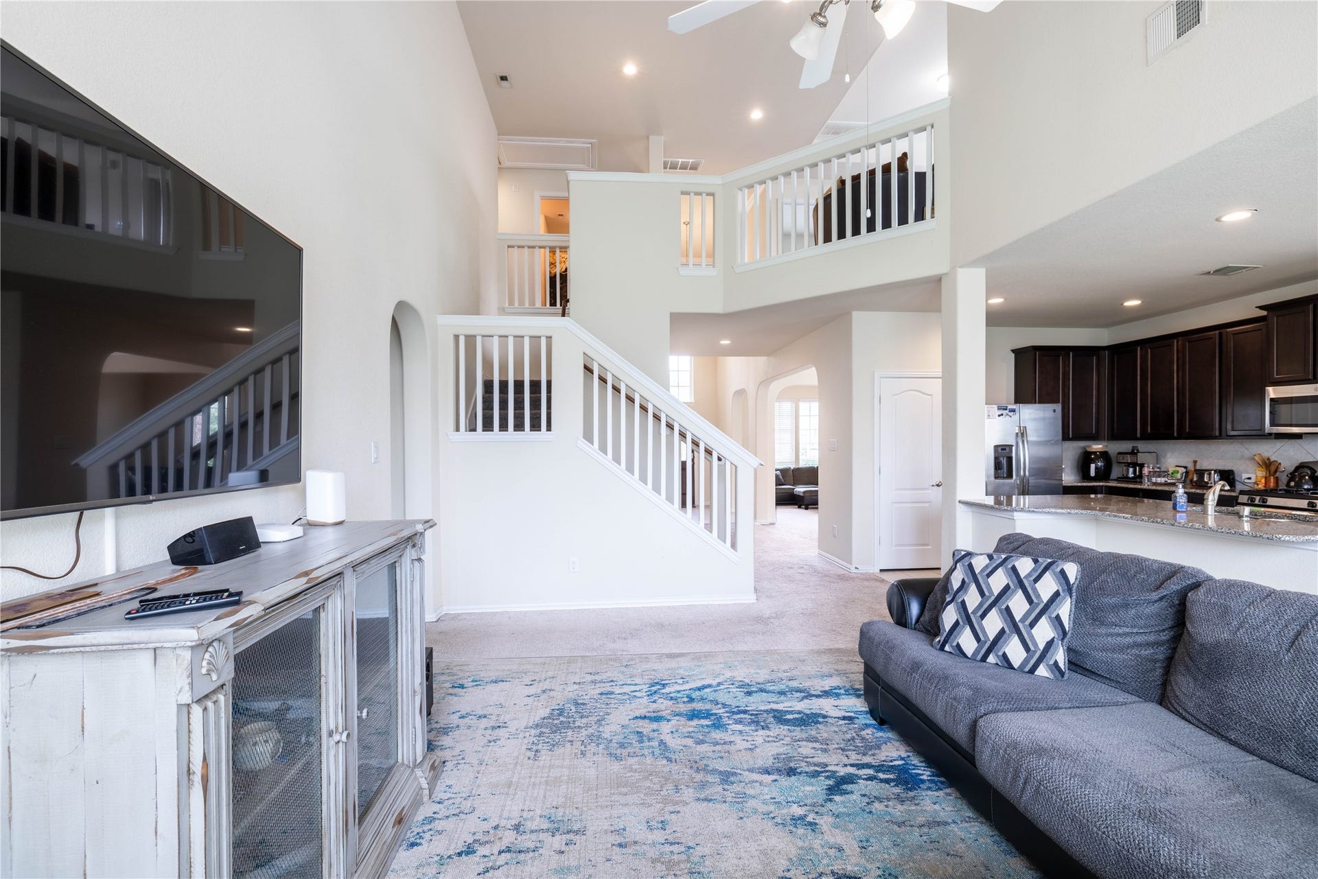 2318 N Red Slate Drive, Rosharon, TX 77583 Primary Family Room