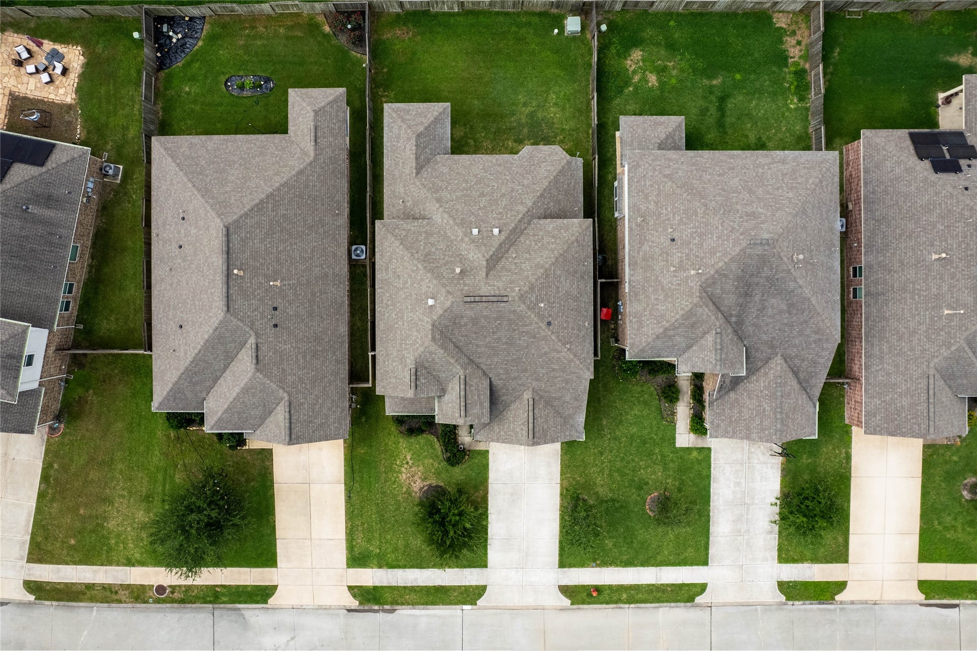 2318 N Red Slate Drive, Rosharon, TX 77583 2318 N Red Slate Drive, Rosharon, TX 77583