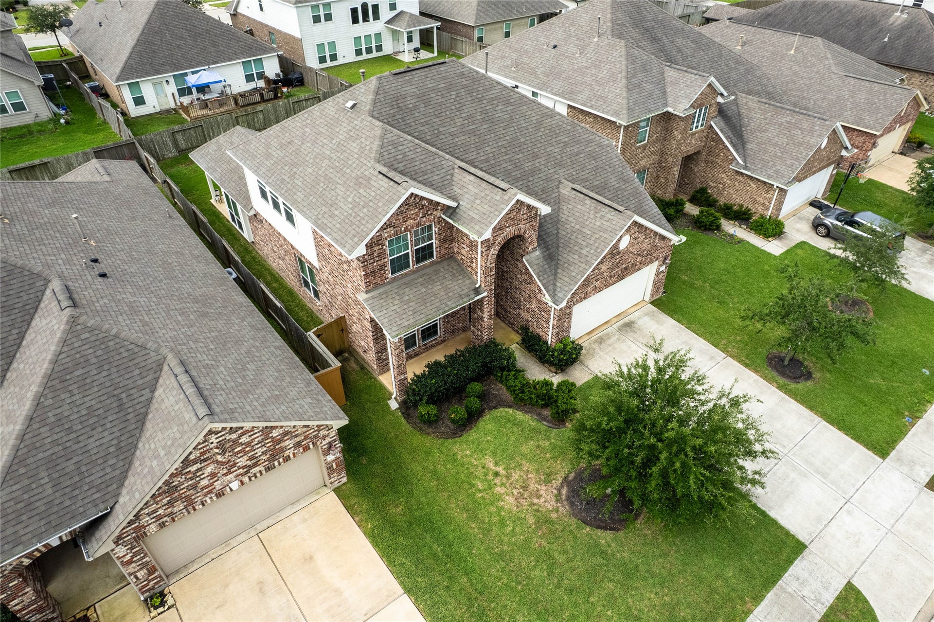 2318 N Red Slate Drive, Rosharon, TX 77583 2318 N Red Slate Drive, Rosharon, TX 77583