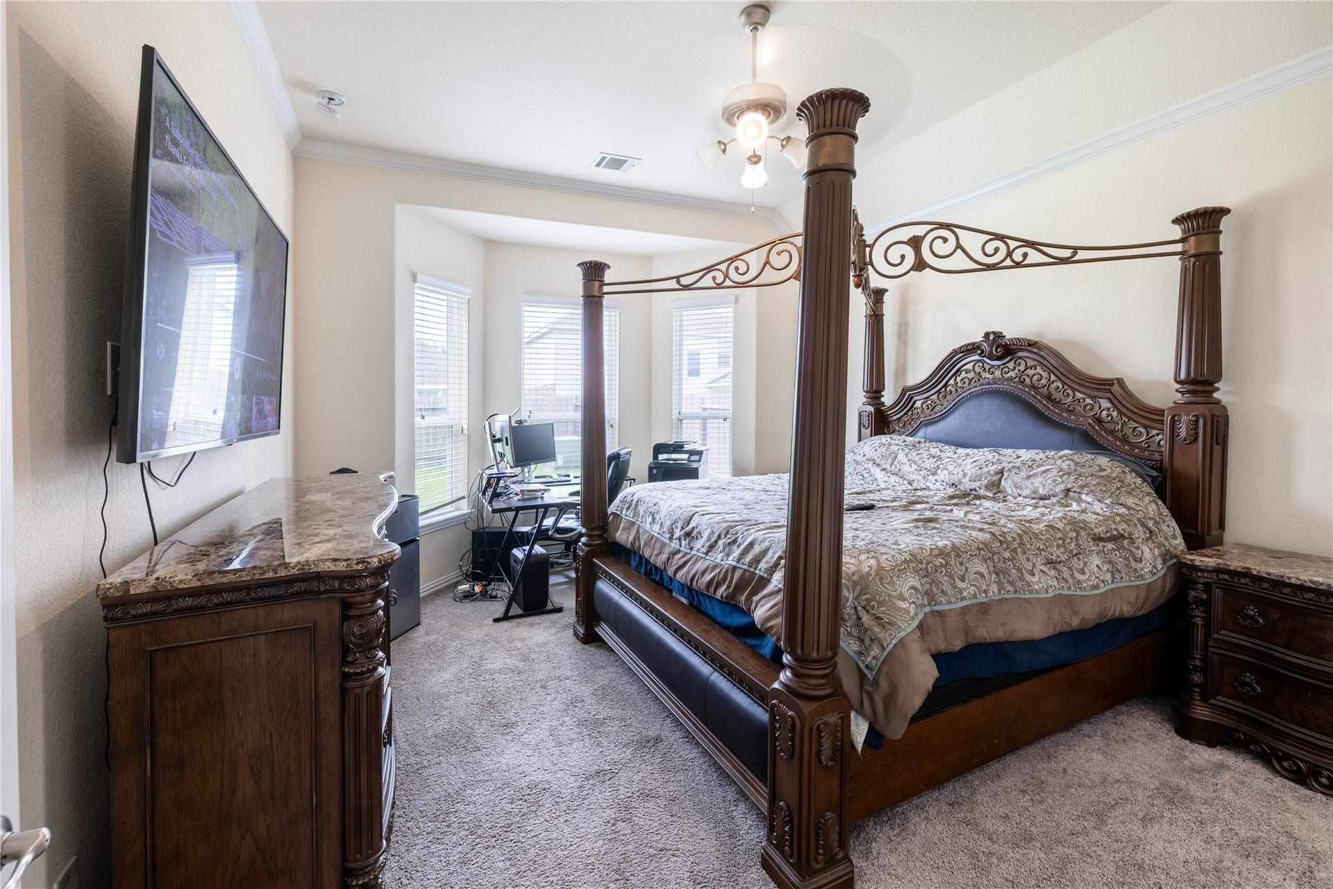 2318 N Red Slate Drive, Rosharon, TX 77583 Primary Bedroom