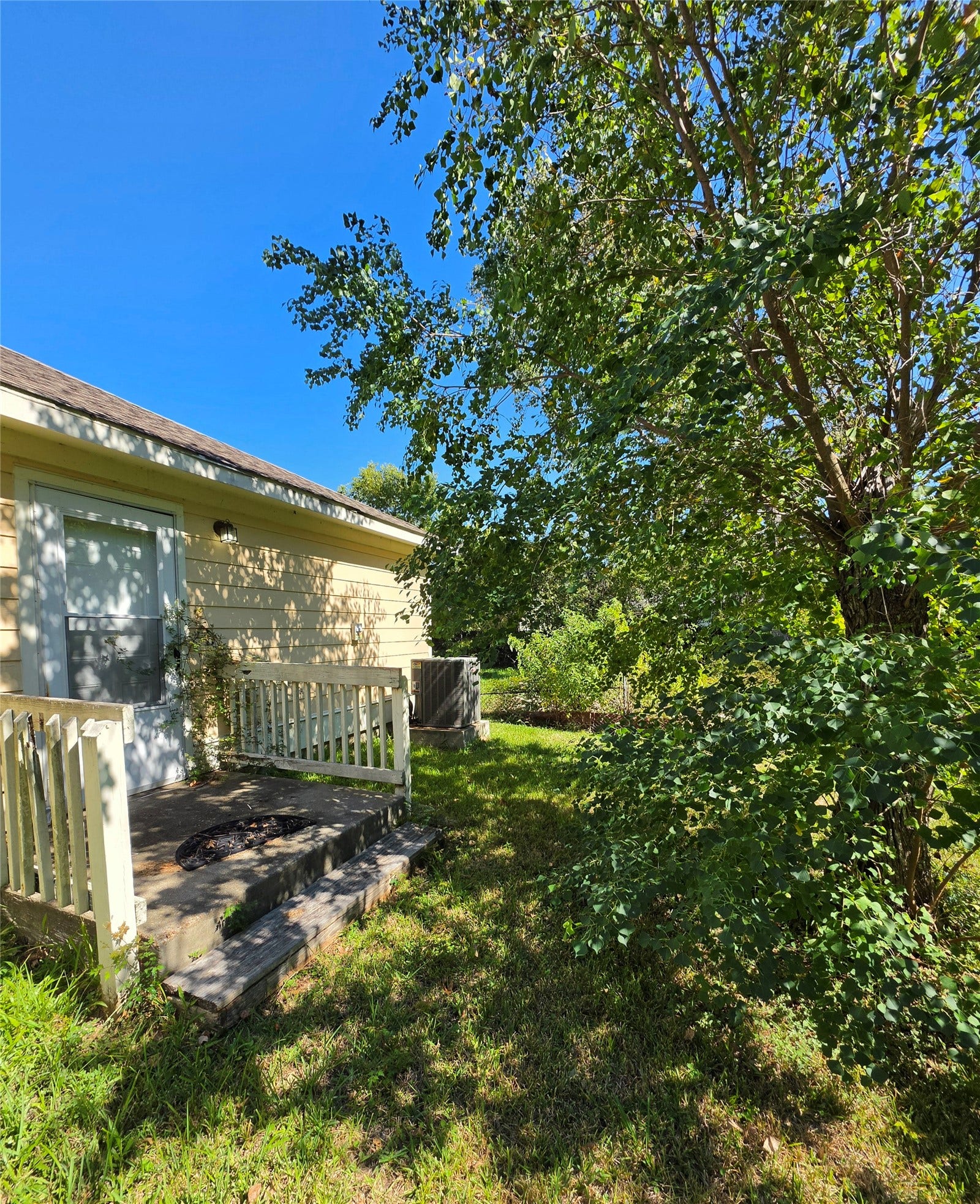 2603 Boss Street, La Marque, TX 77568 2603 Boss Street, La Marque, TX 77568