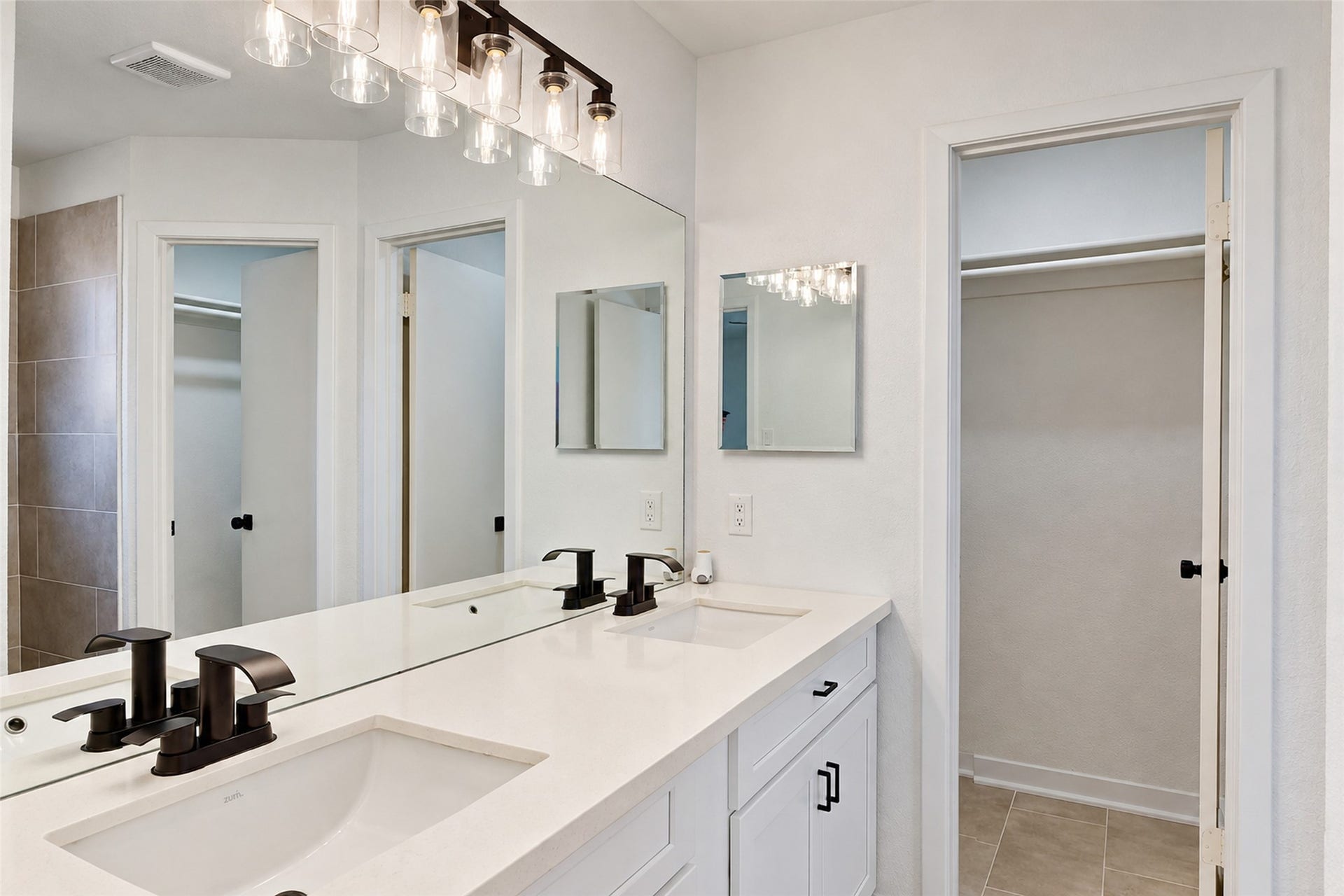4818 Tenderwood Drive, Houston, TX 77041 4818 Tenderwood Drive, Houston, TX 77041