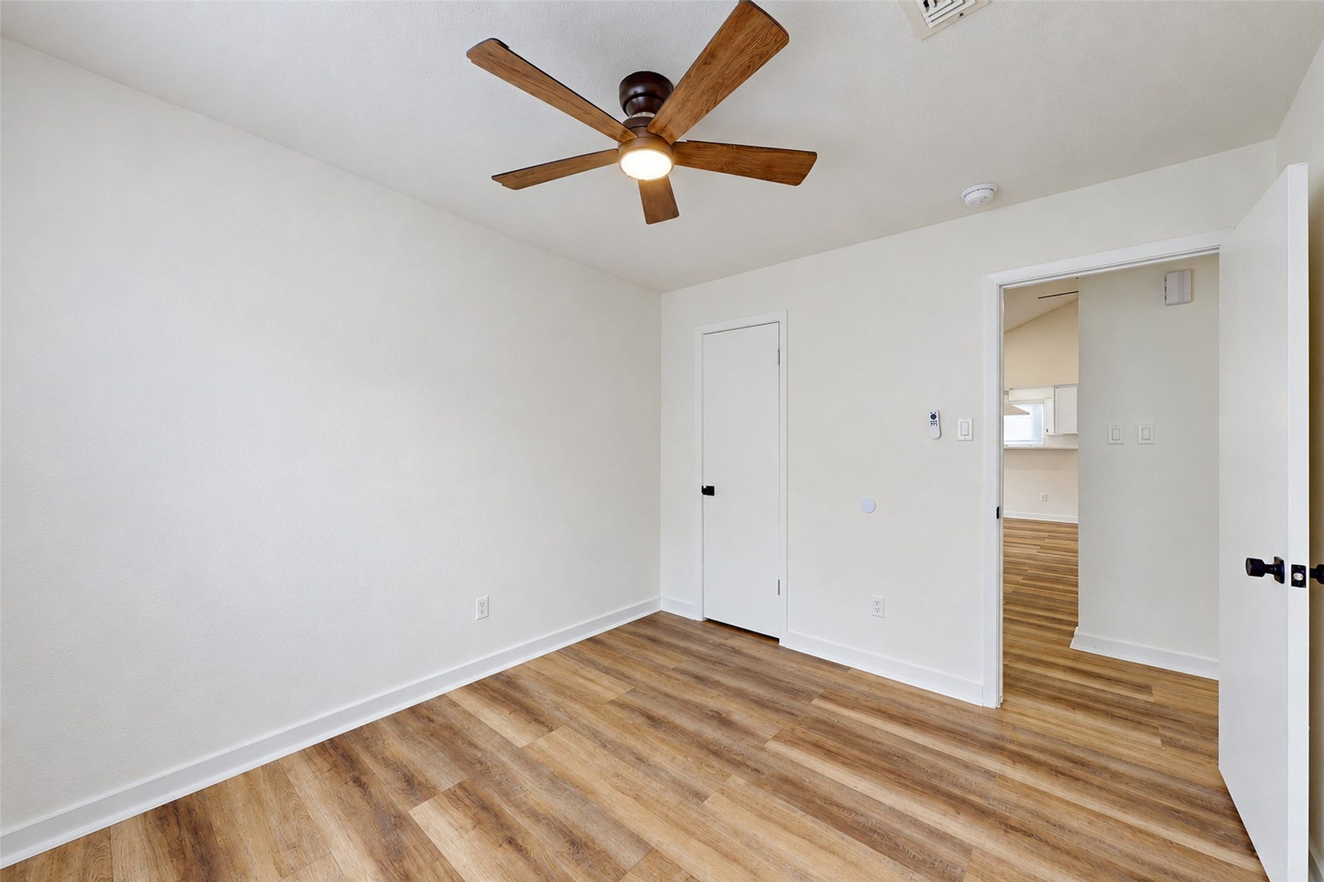 4818 Tenderwood Drive, Houston, TX 77041 4818 Tenderwood Drive, Houston, TX 77041